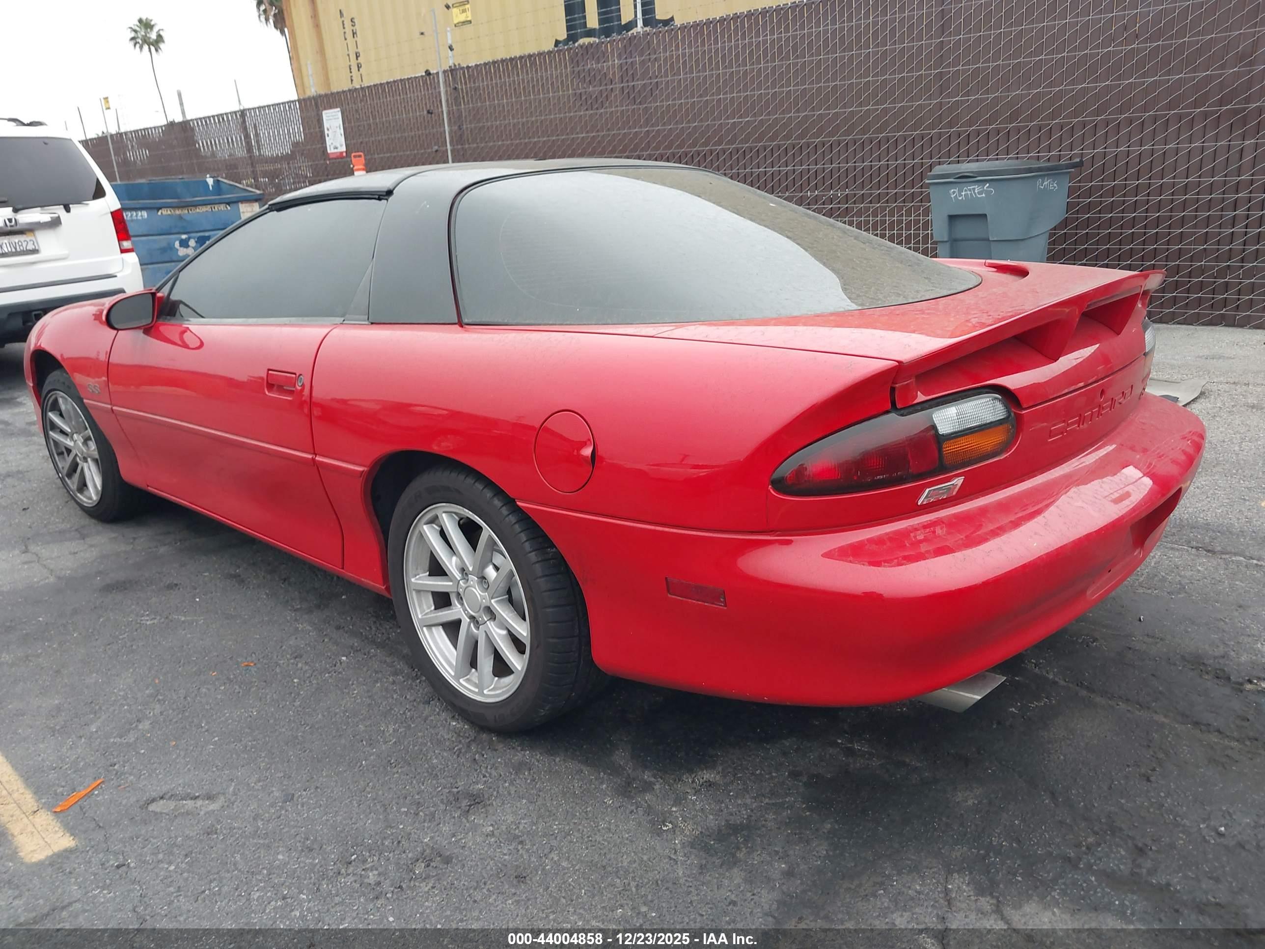 CHEVROLET CAMARO image 3