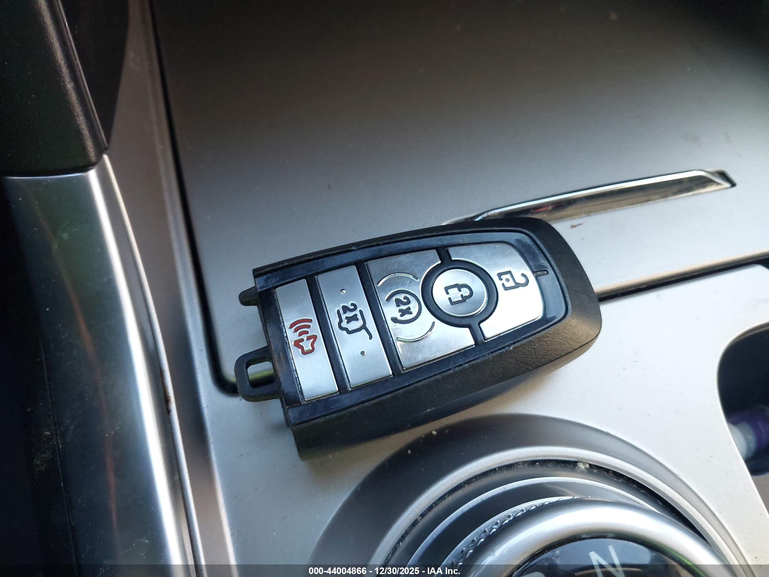 FORD EXPLORER image 11