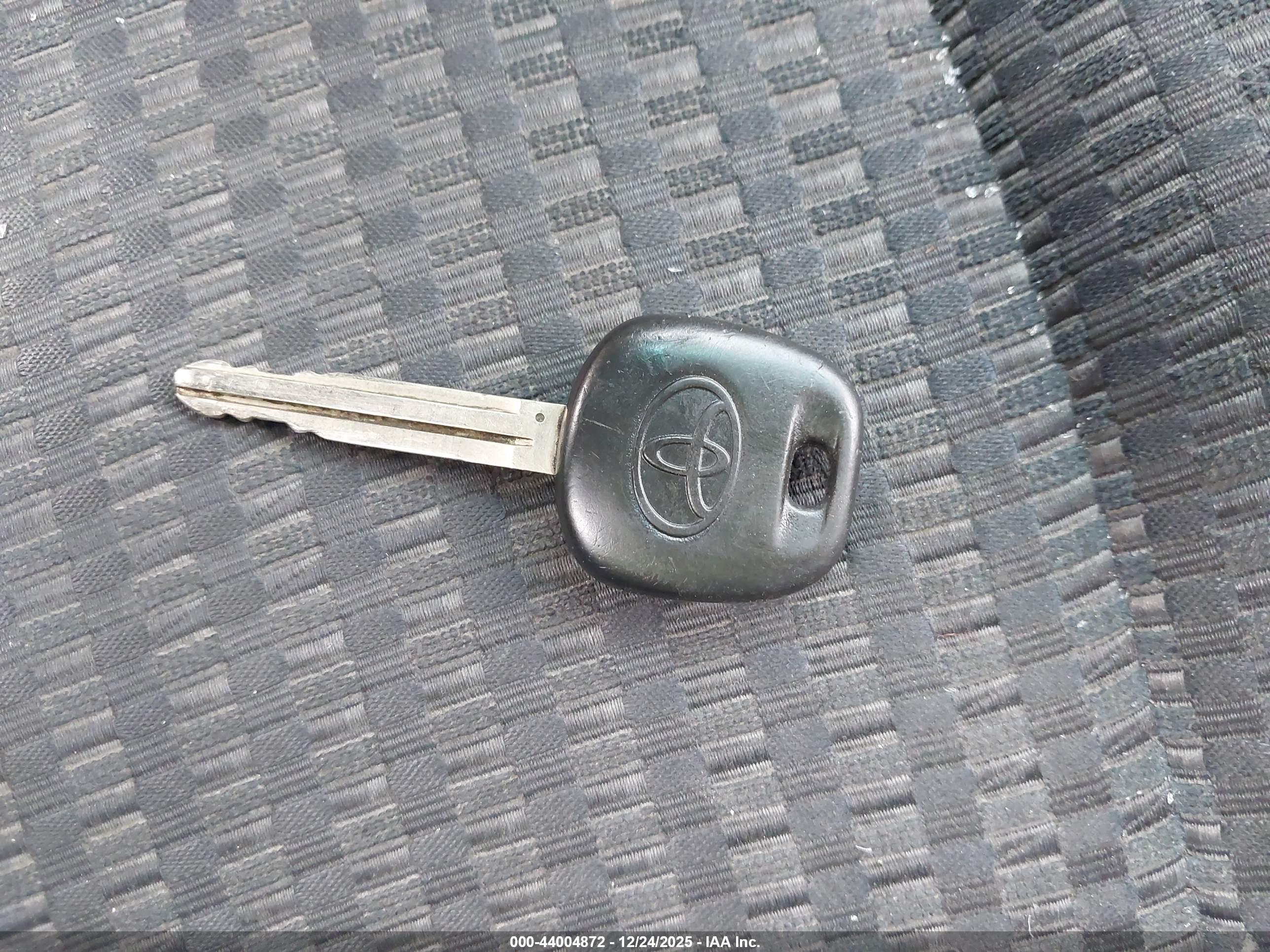 TOYOTA 4RUNNER image 11