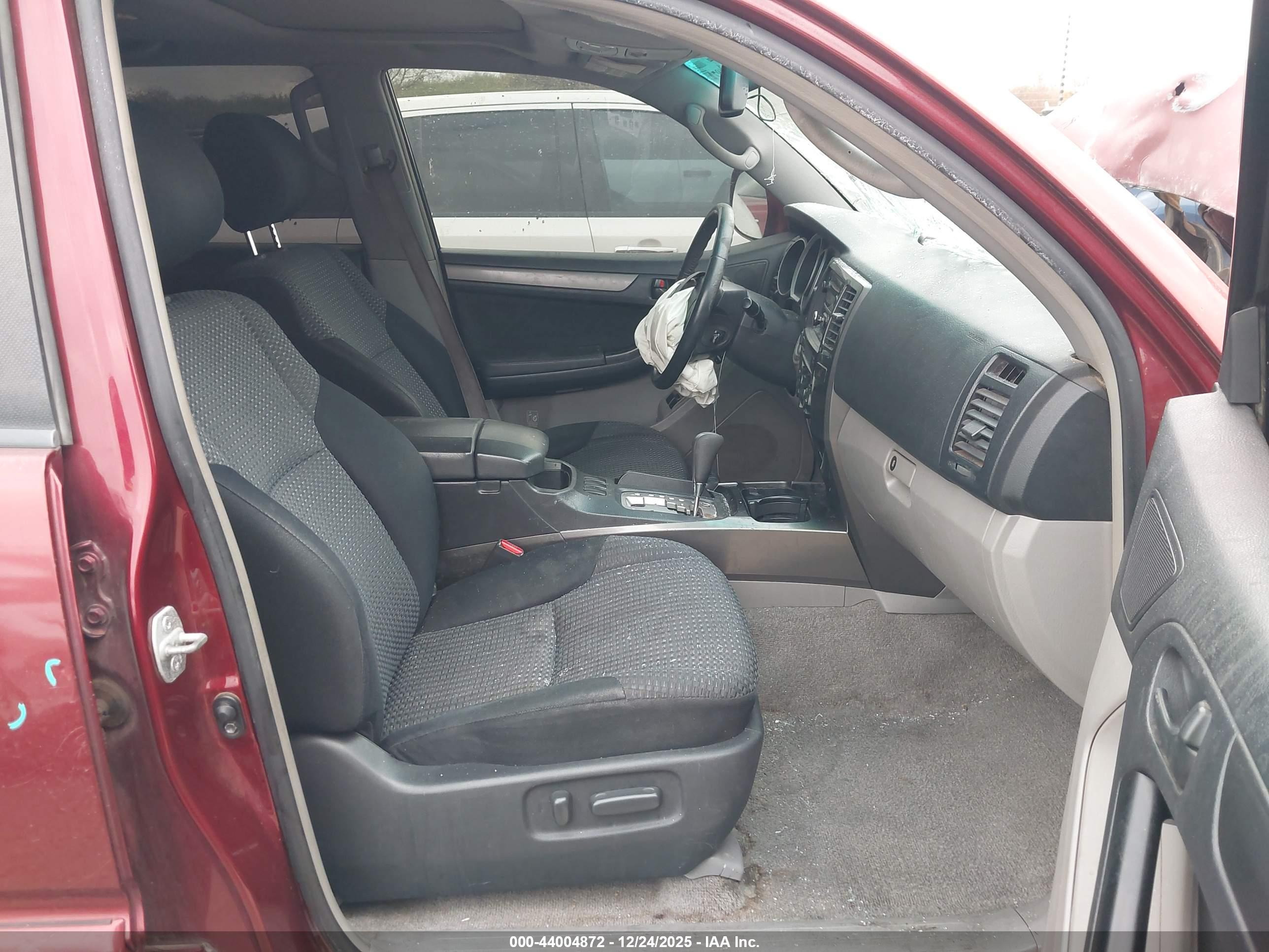 TOYOTA 4RUNNER image 5