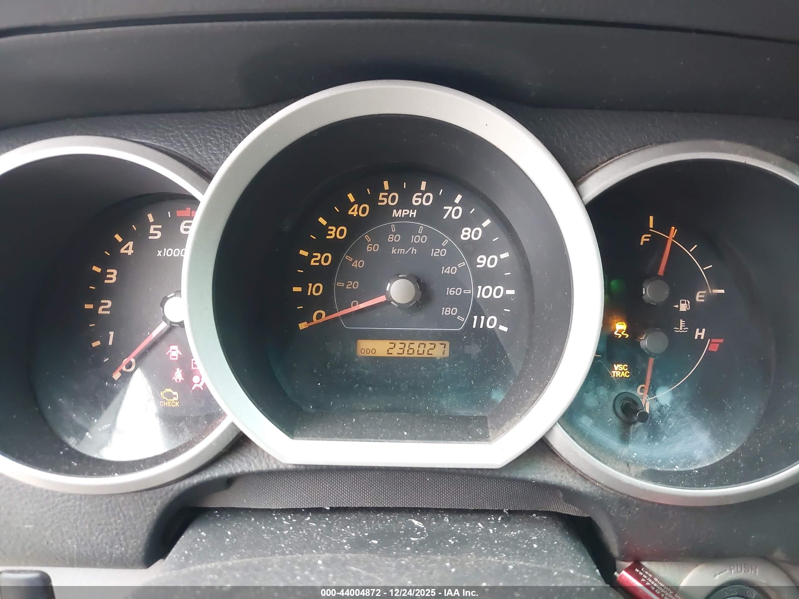 TOYOTA 4RUNNER image 7