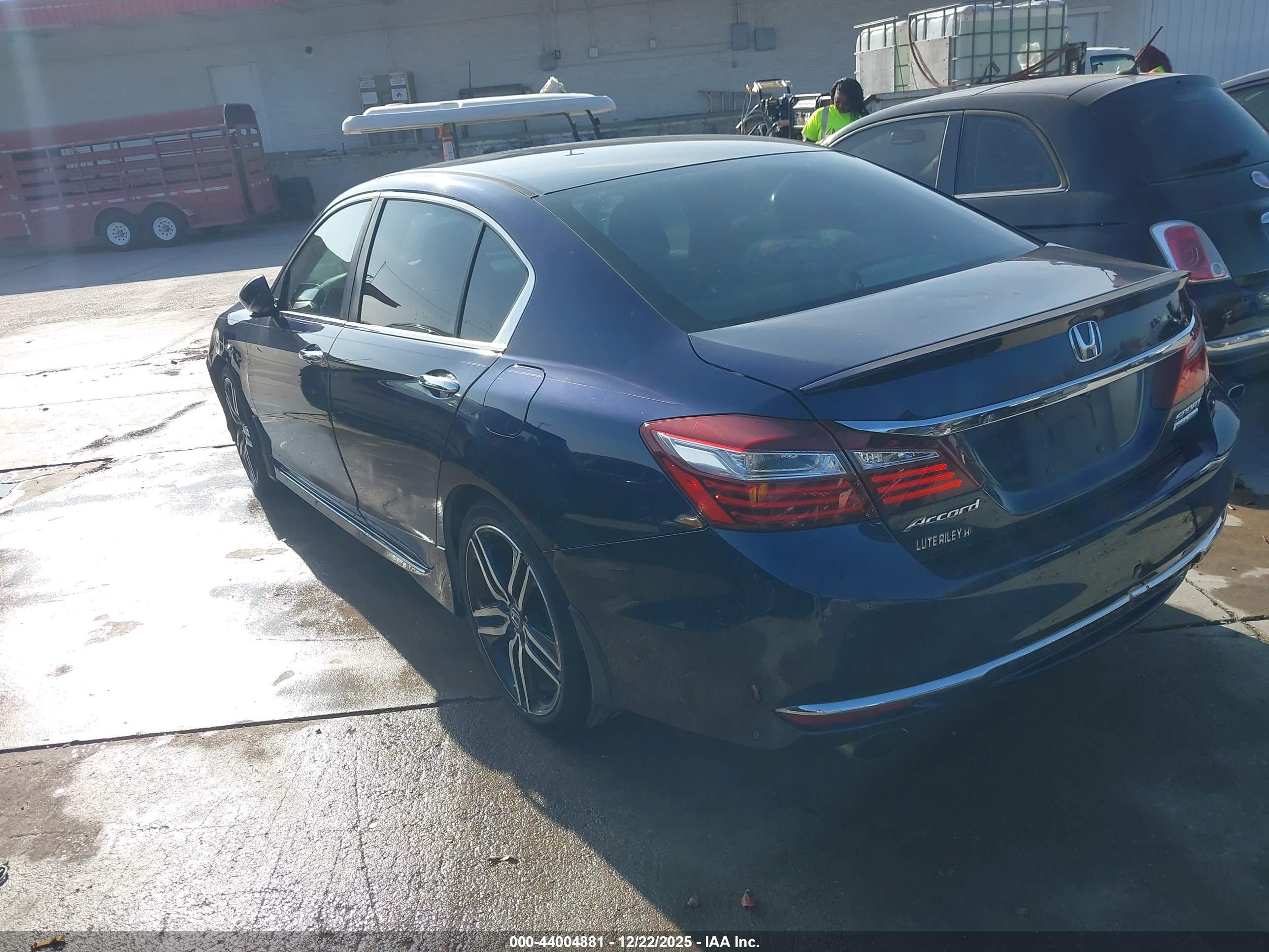 HONDA ACCORD image 3