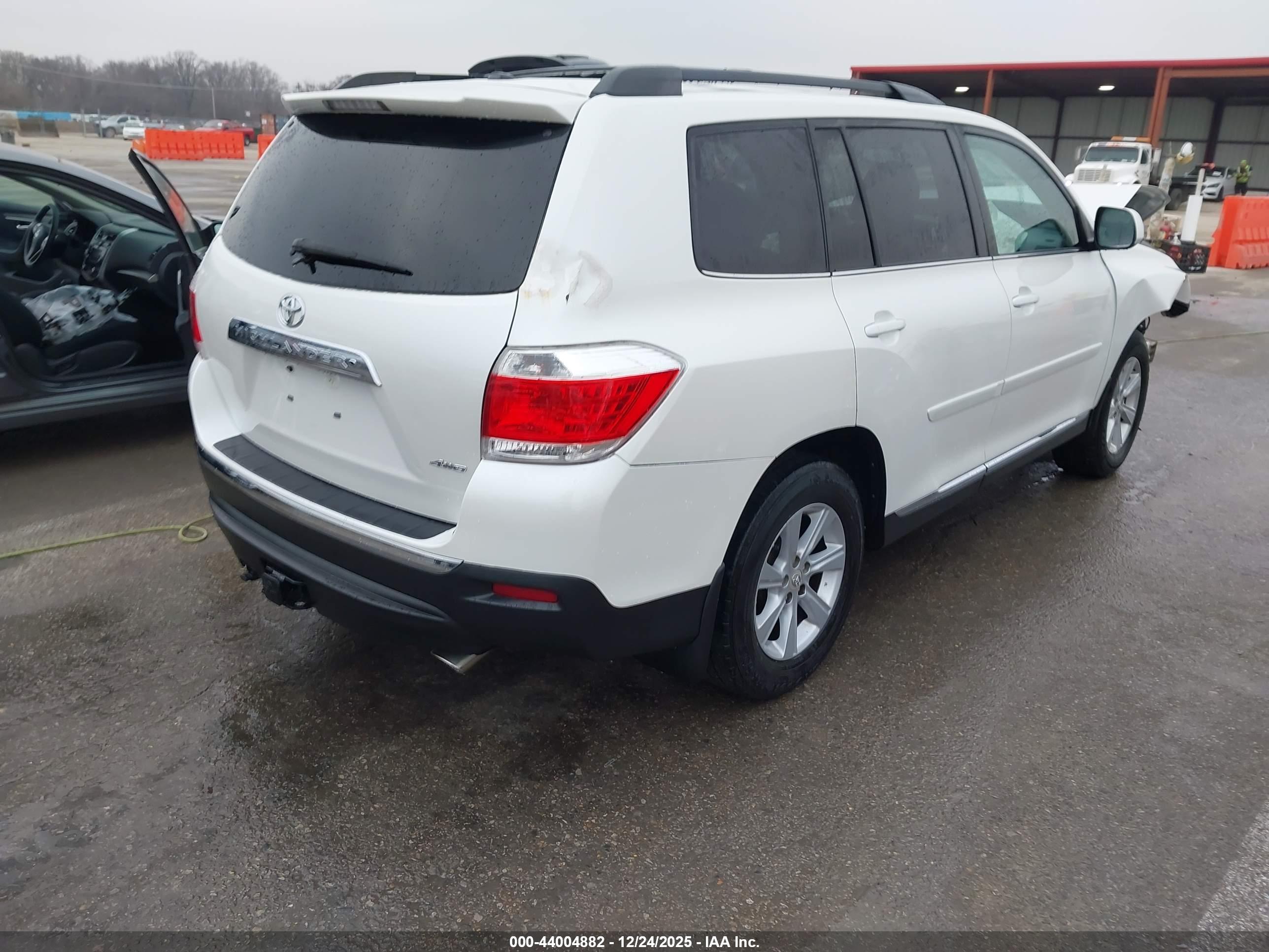 TOYOTA HIGHLANDER image 4