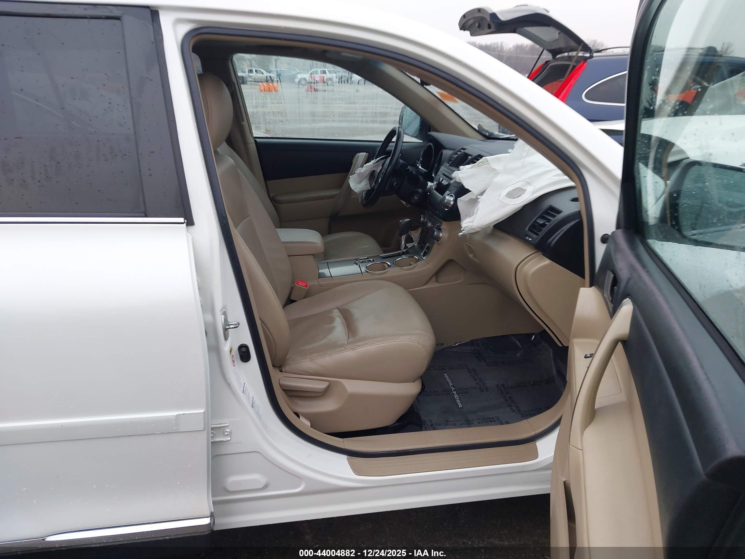 TOYOTA HIGHLANDER image 5