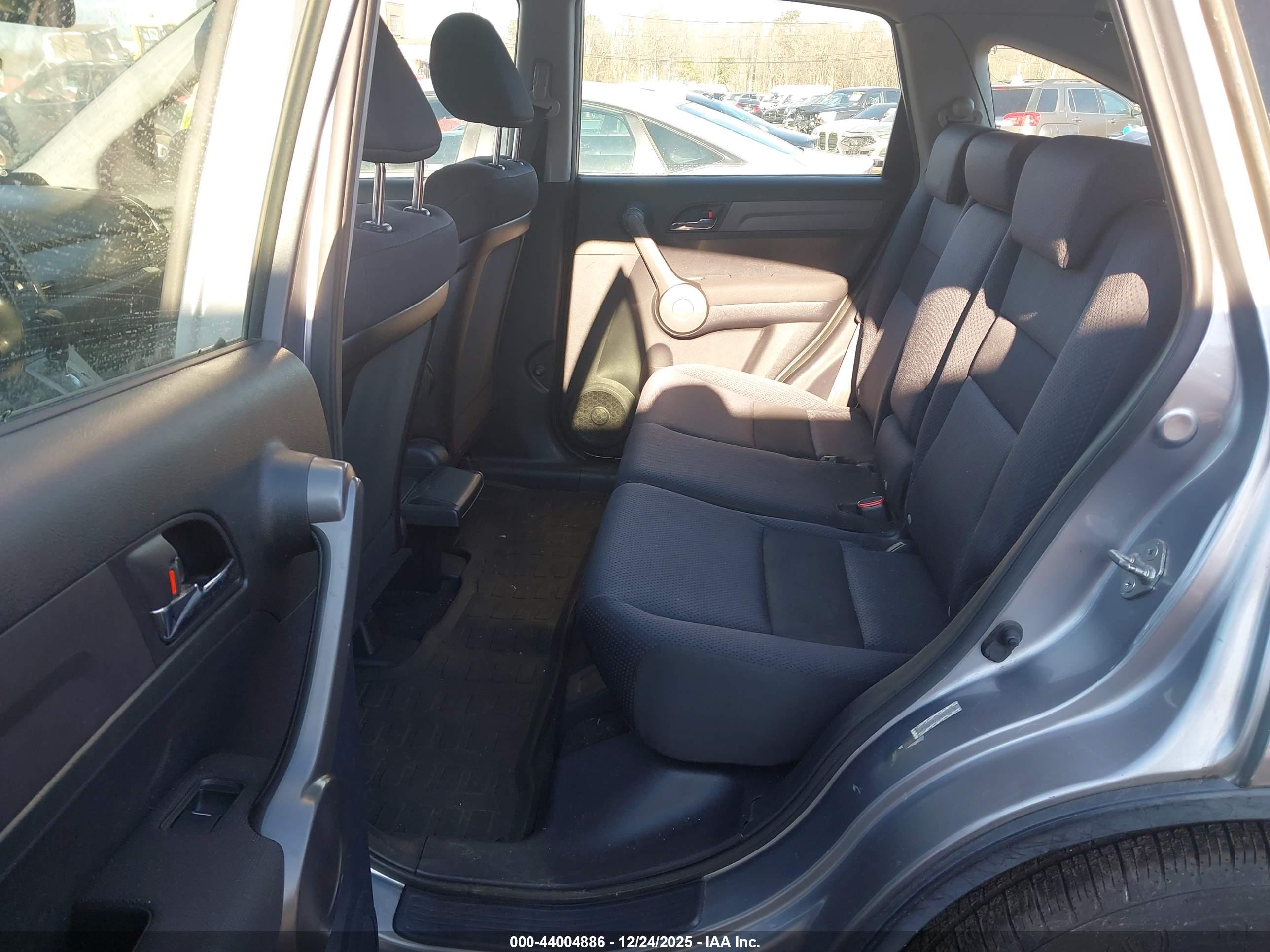 HONDA CR-V image 8