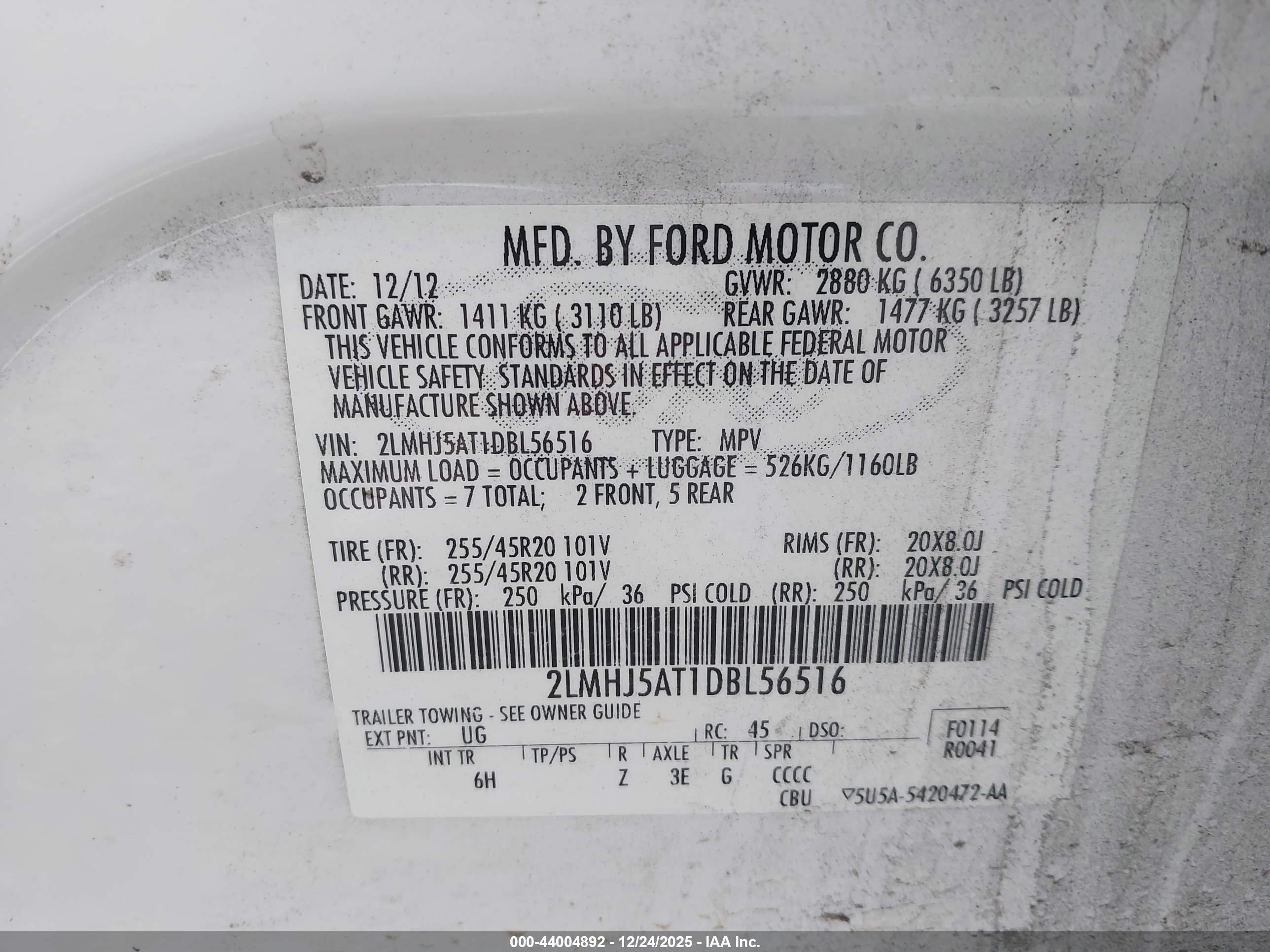 LINCOLN MKT image 9