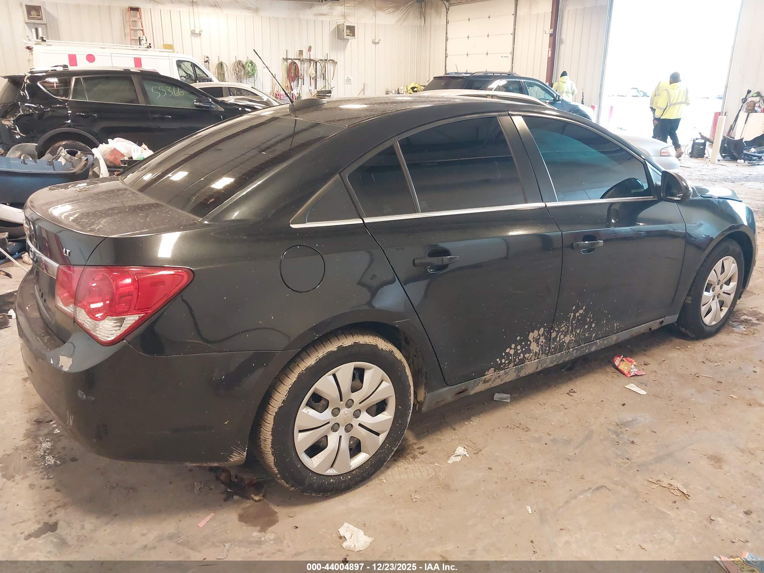 CHEVROLET CRUZE image 4