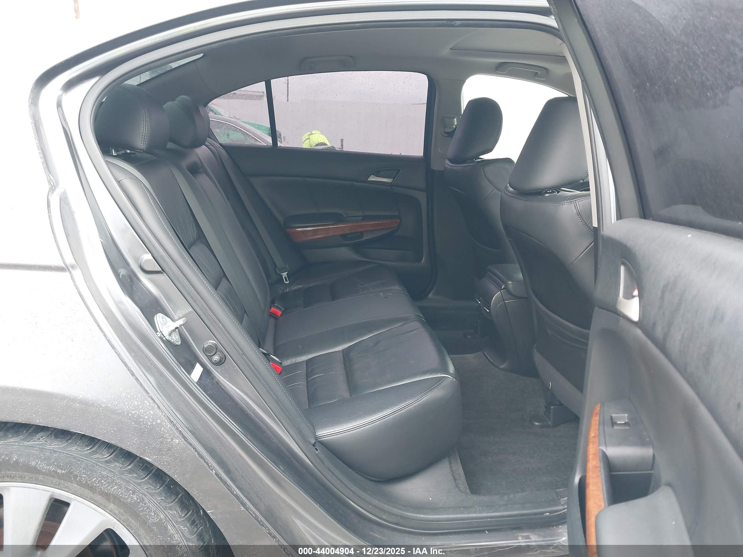 HONDA ACCORD image 8