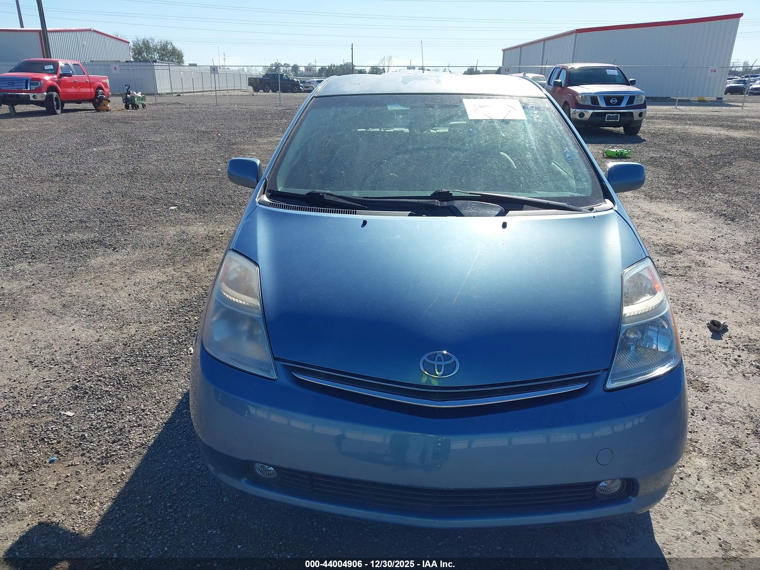 TOYOTA PRIUS image 6