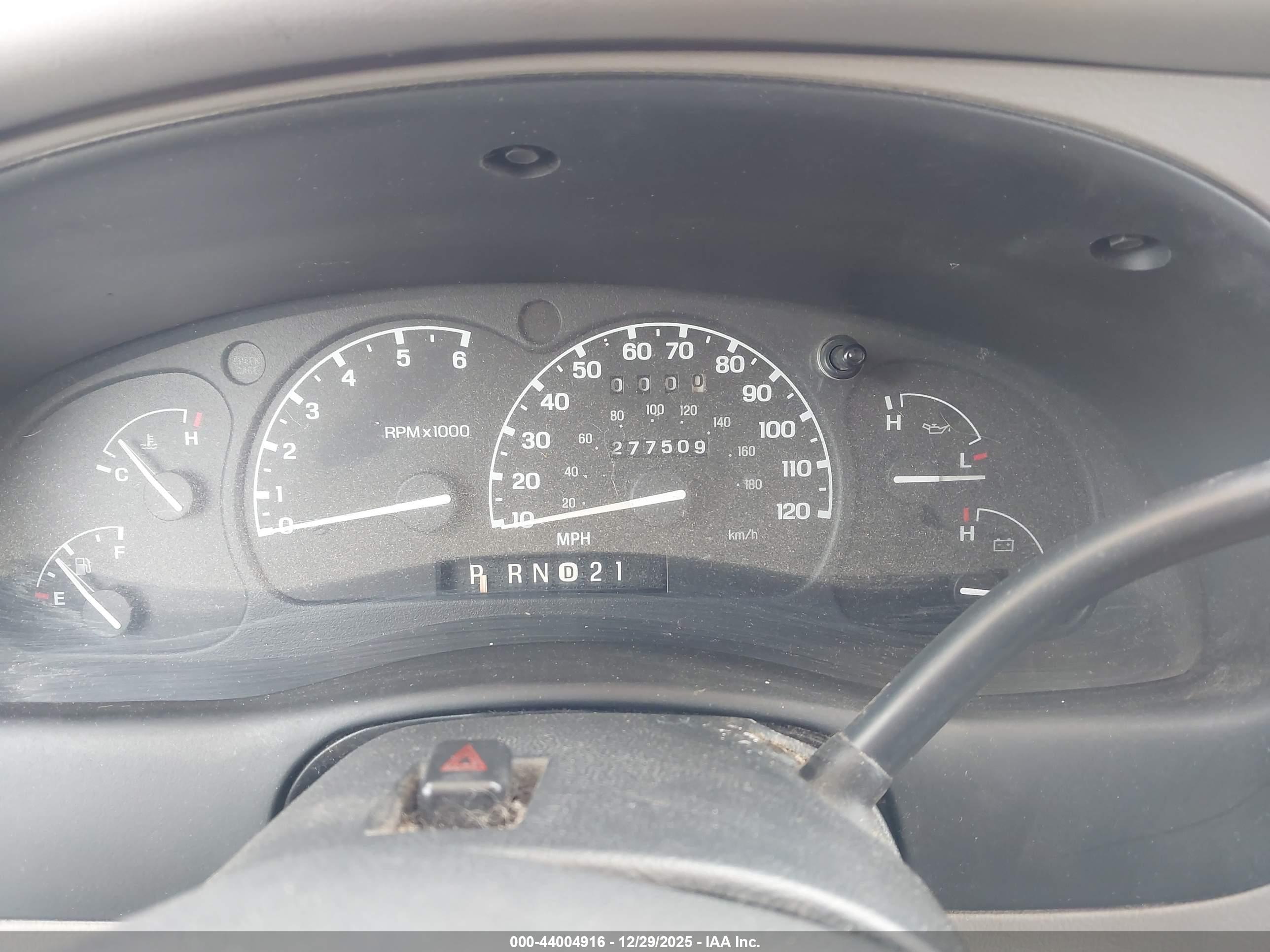 FORD EXPLORER image 7