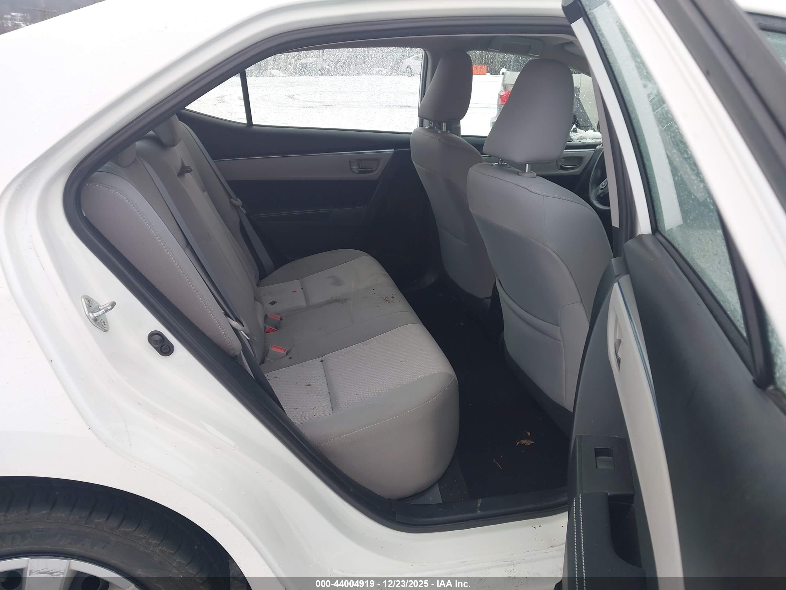 TOYOTA COROLLA image 8