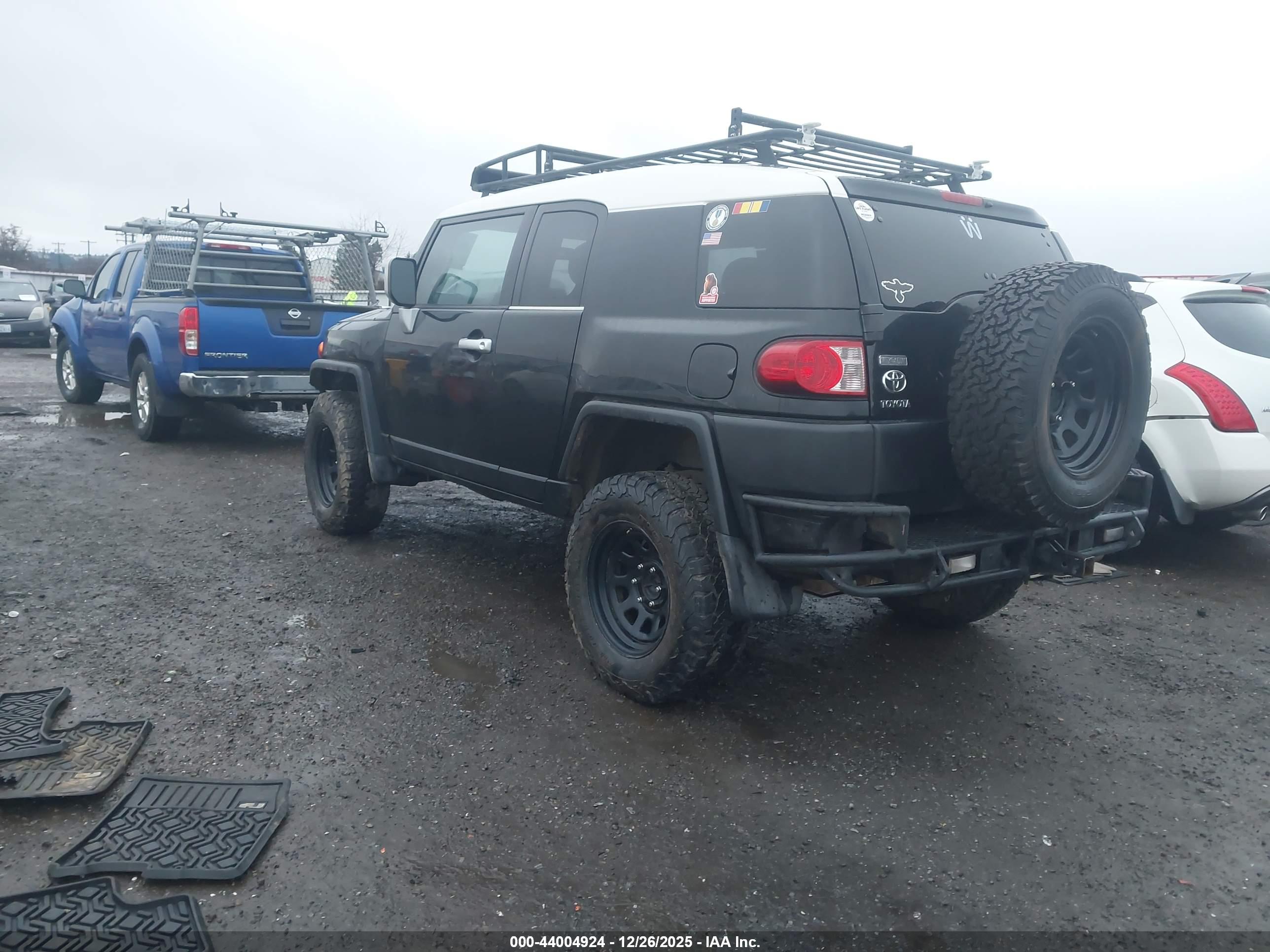 TOYOTA FJ image 3