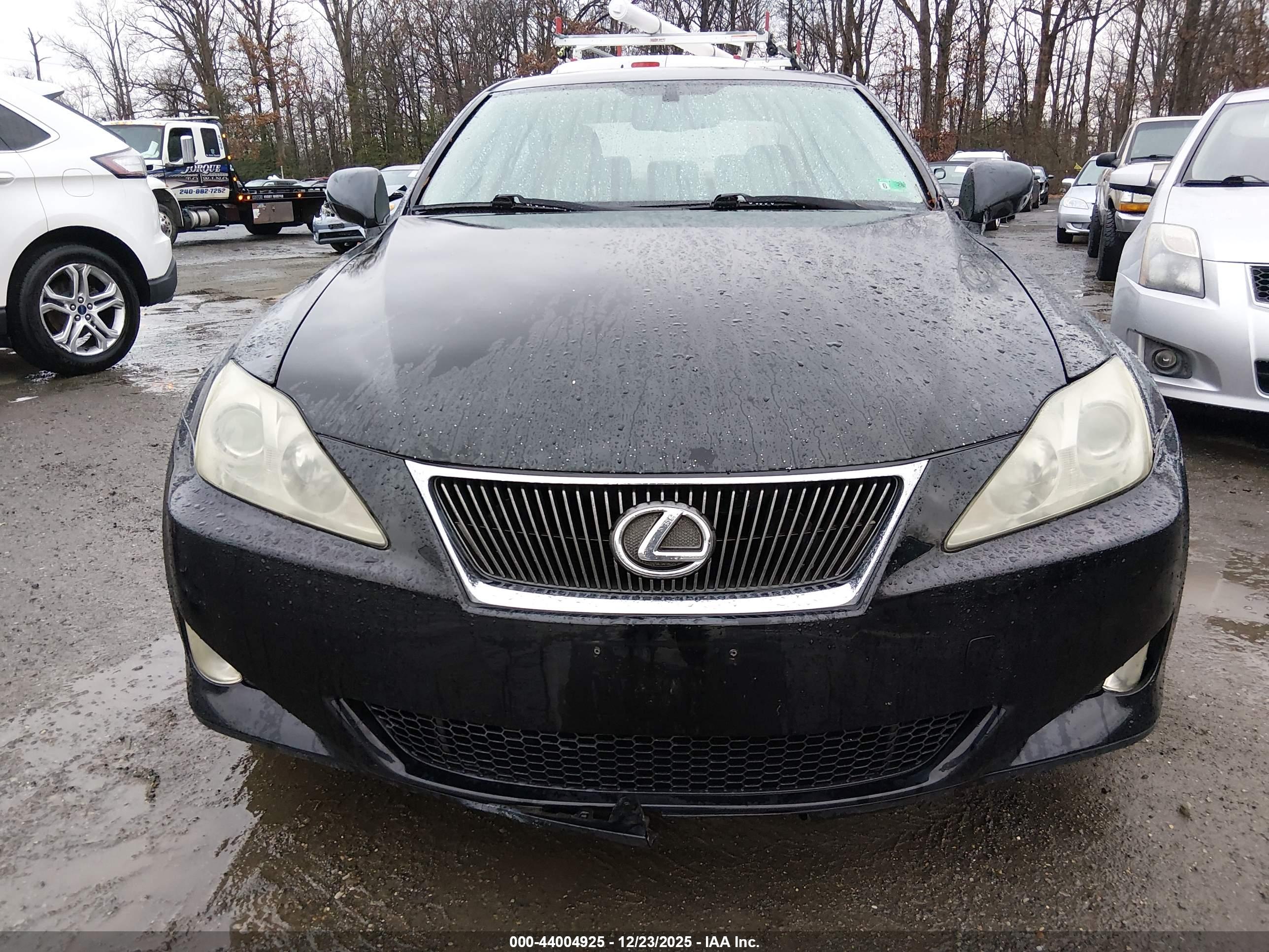 LEXUS IS image 6