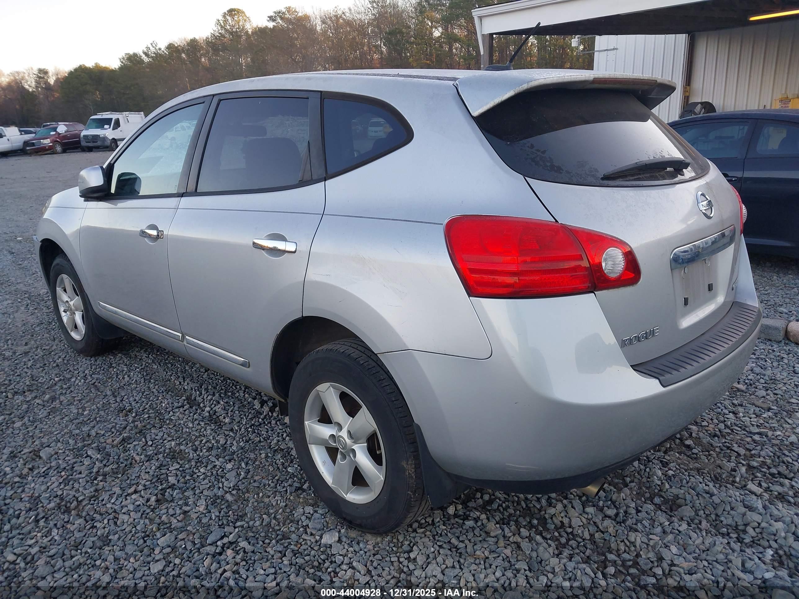 NISSAN ROGUE image 3