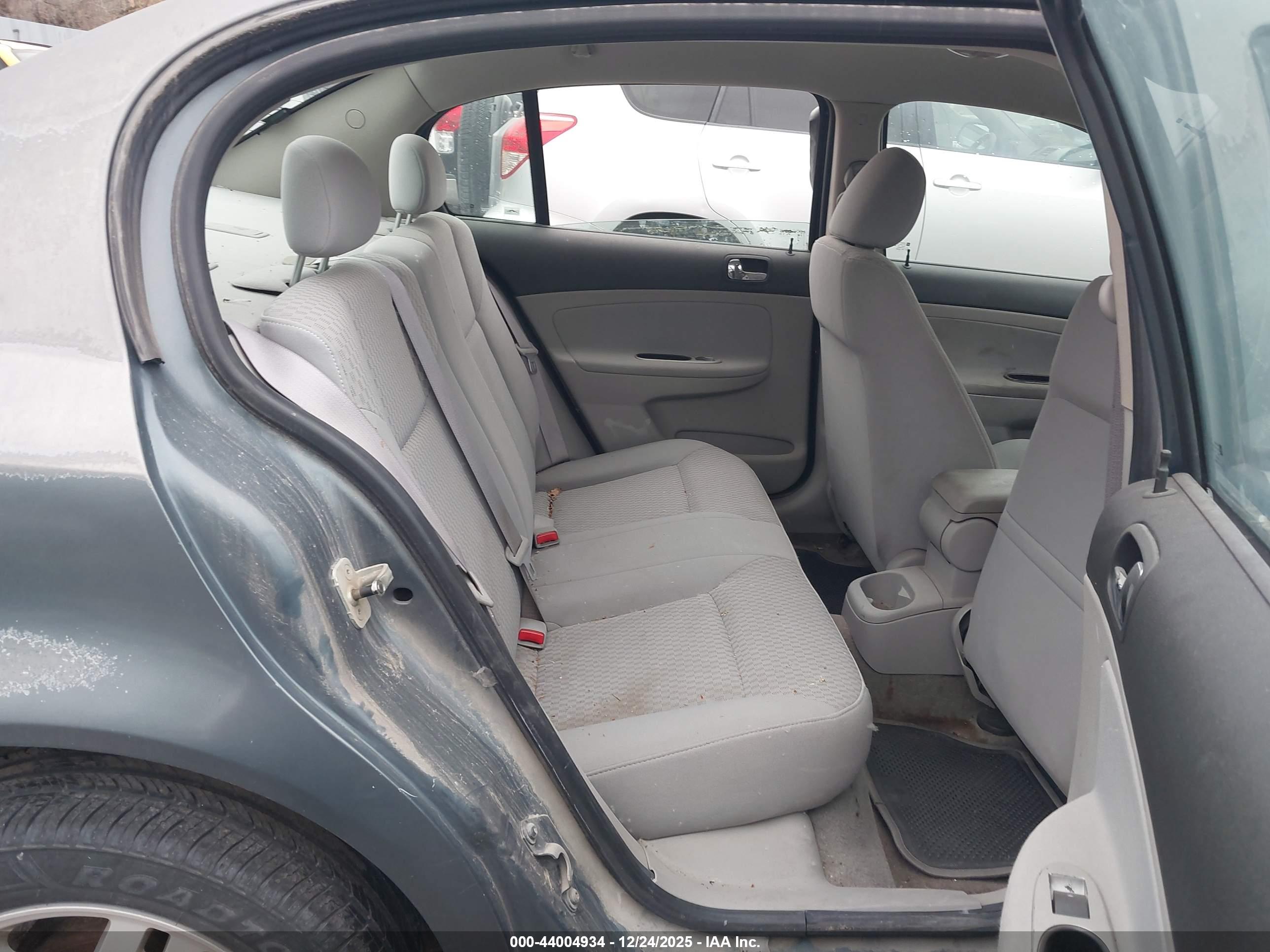 CHEVROLET COBALT image 8