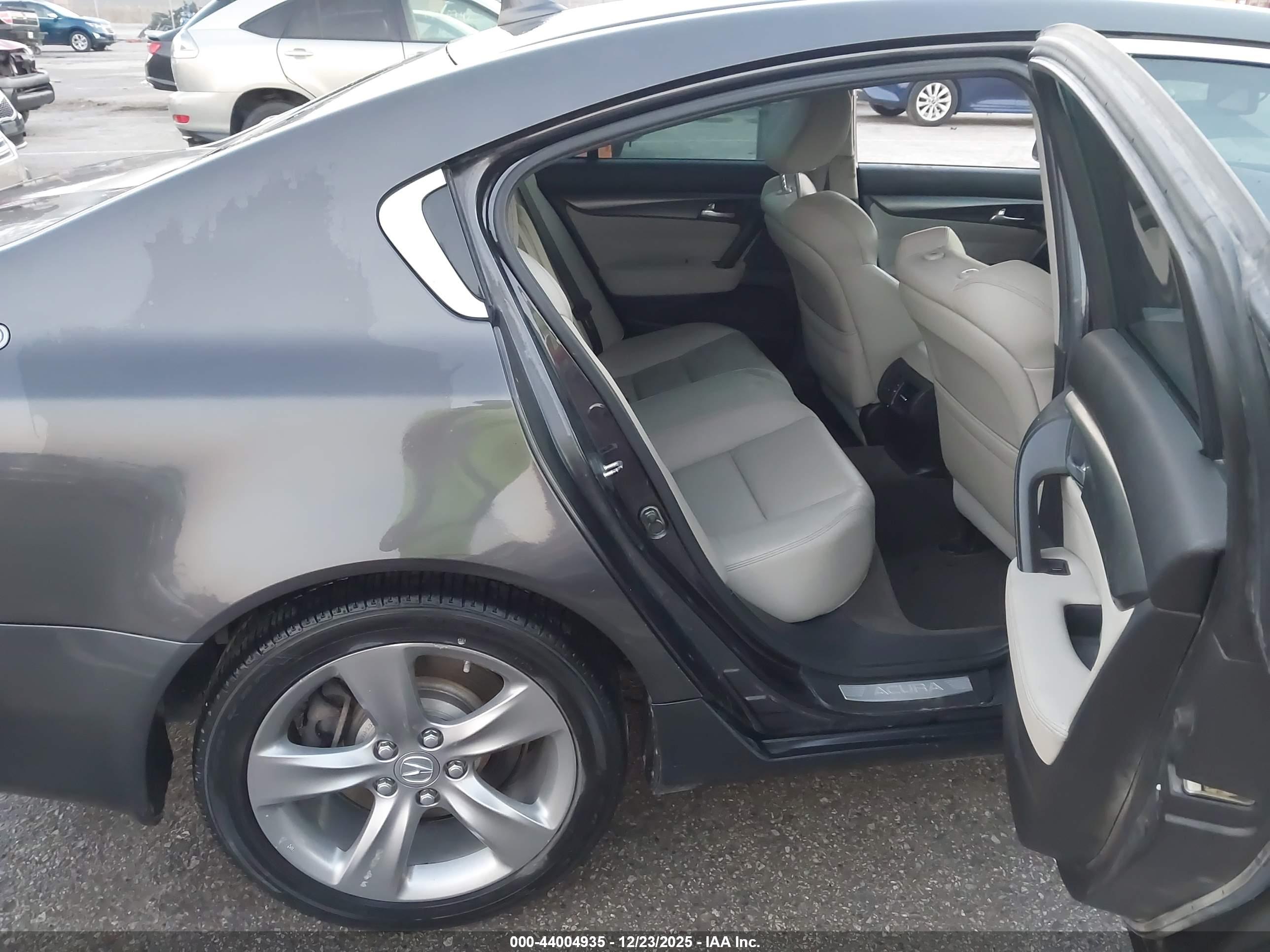 ACURA TL image 8