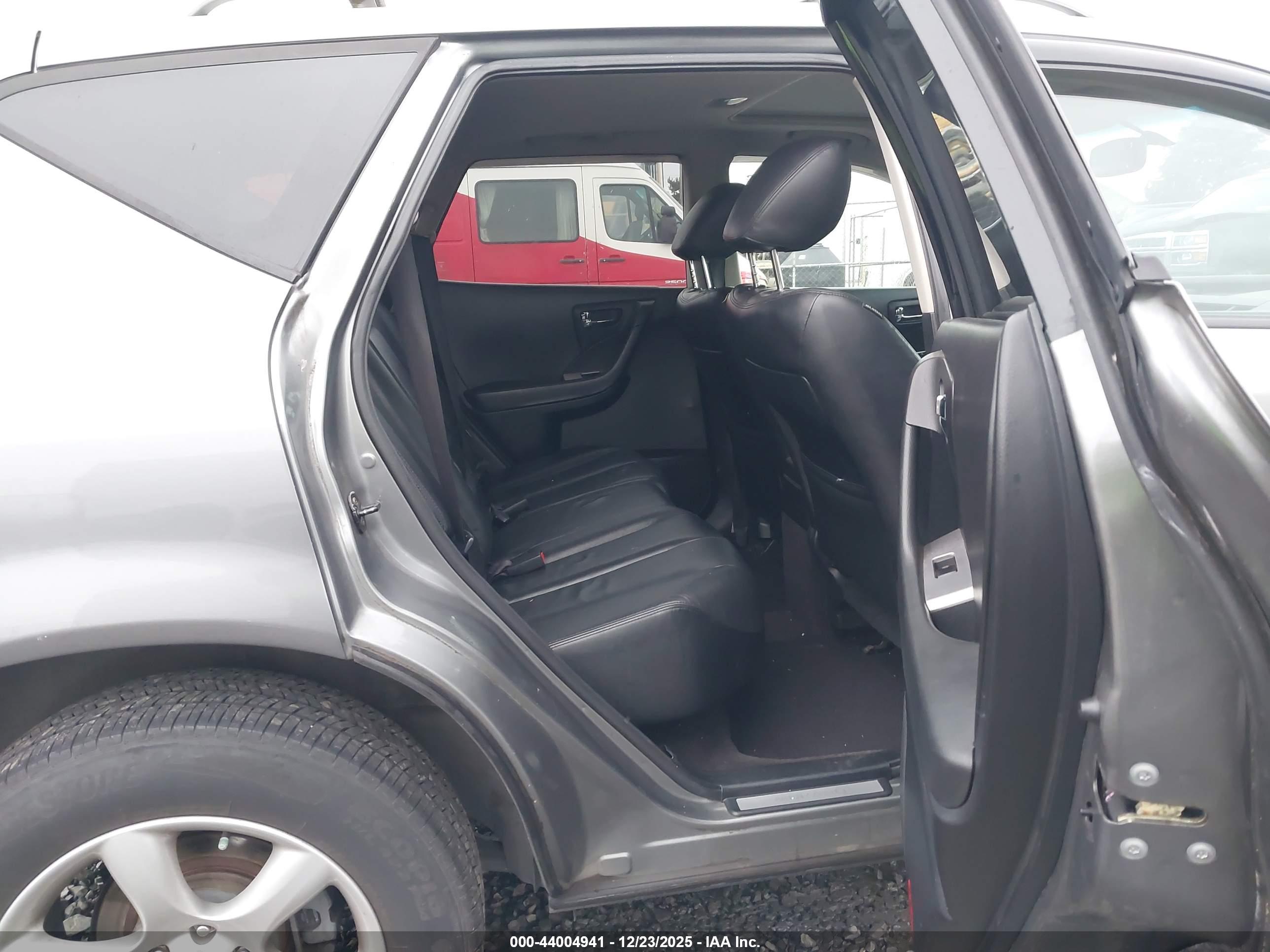 NISSAN MURANO image 8