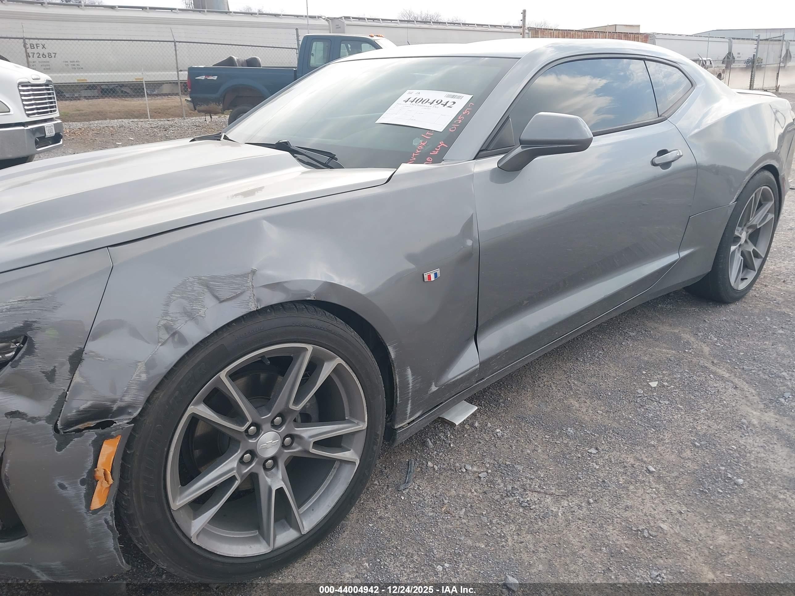 CHEVROLET CAMARO image 2
