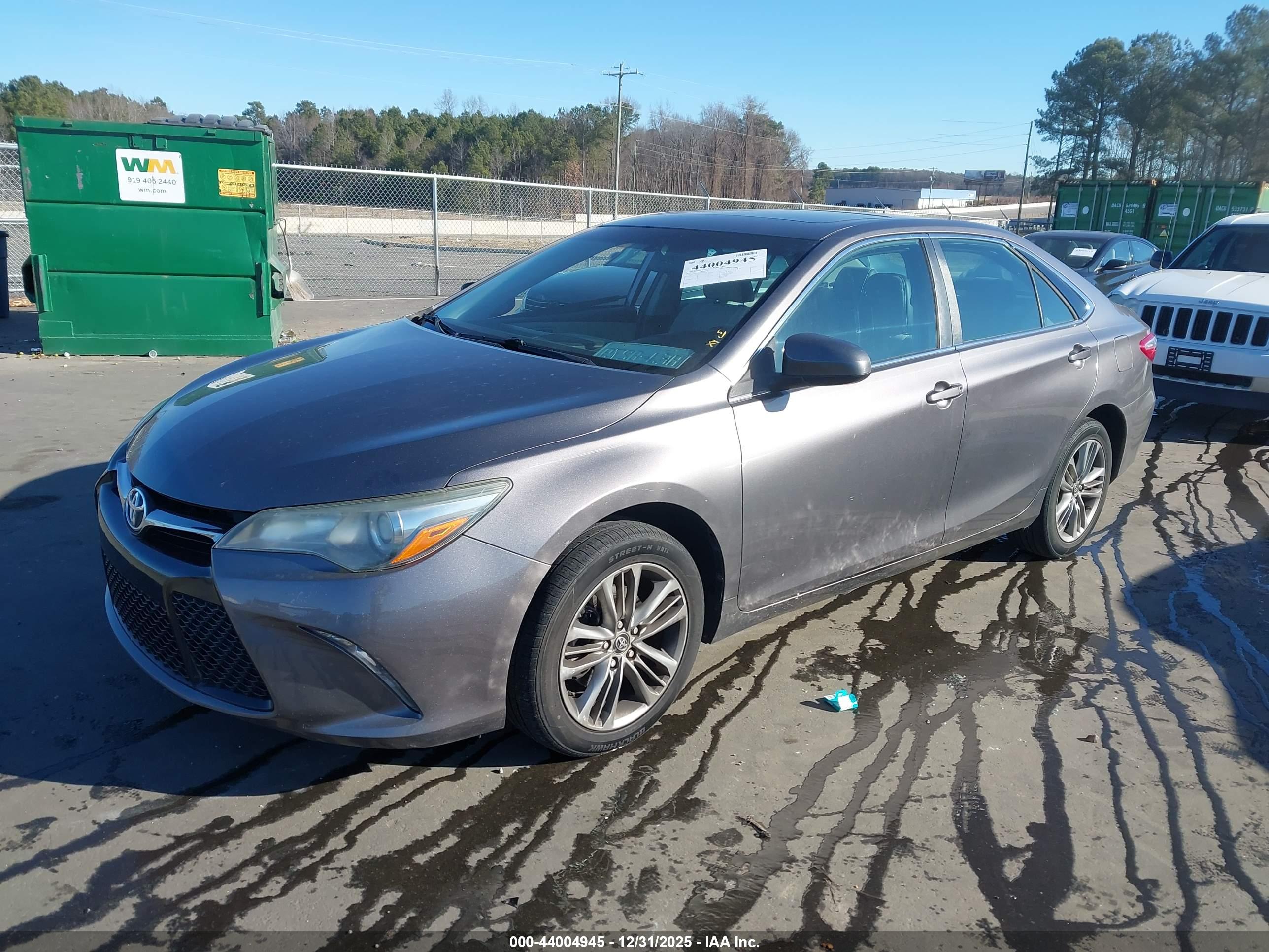 TOYOTA CAMRY image 2