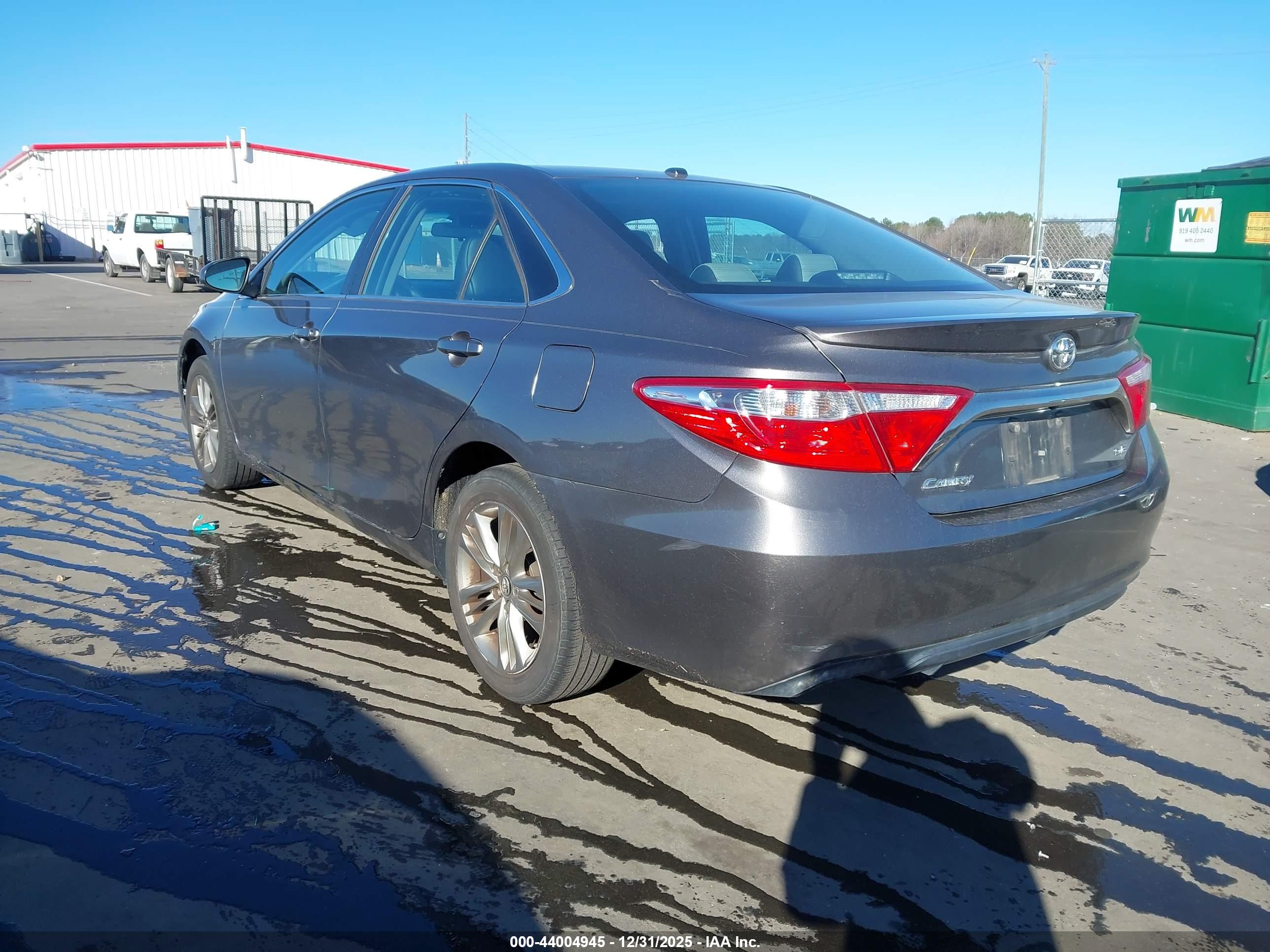 TOYOTA CAMRY image 3