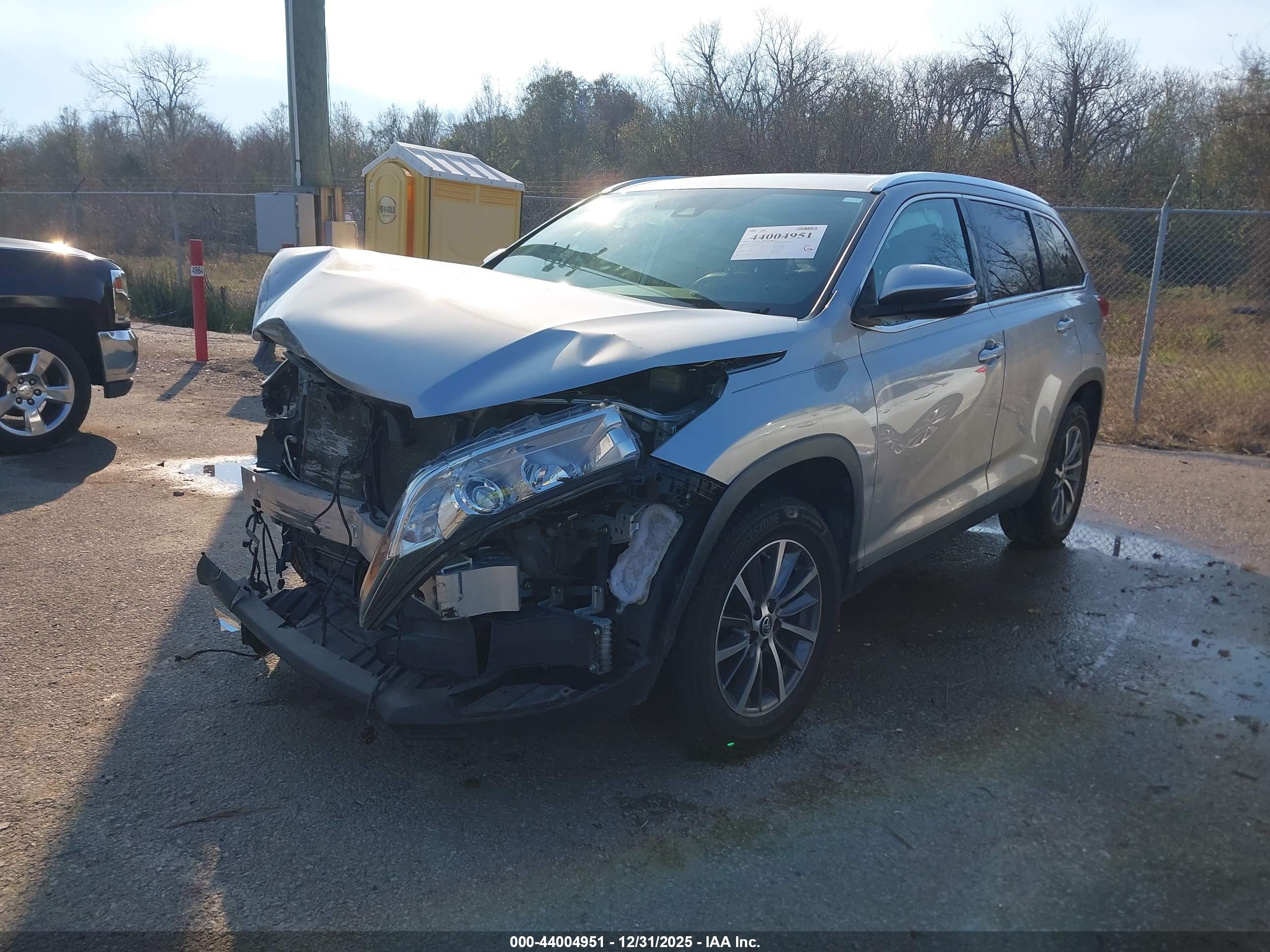 TOYOTA HIGHLANDER image 2