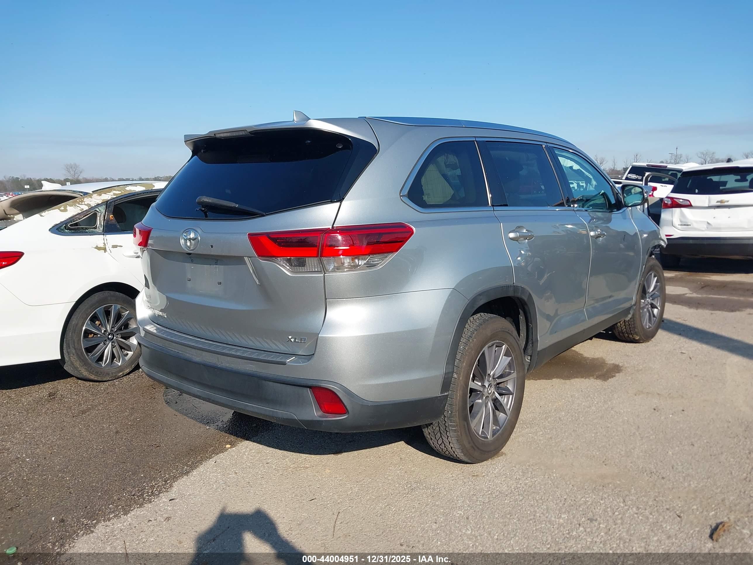 TOYOTA HIGHLANDER image 4