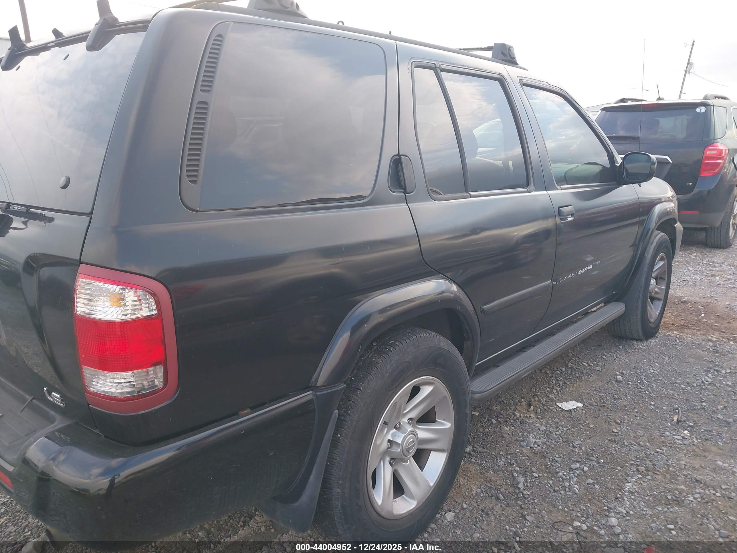 NISSAN PATHFINDER image 4