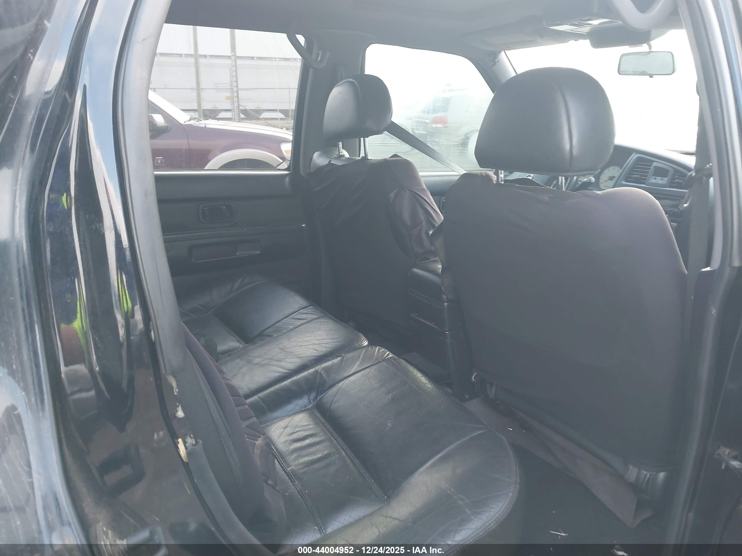 NISSAN PATHFINDER image 8