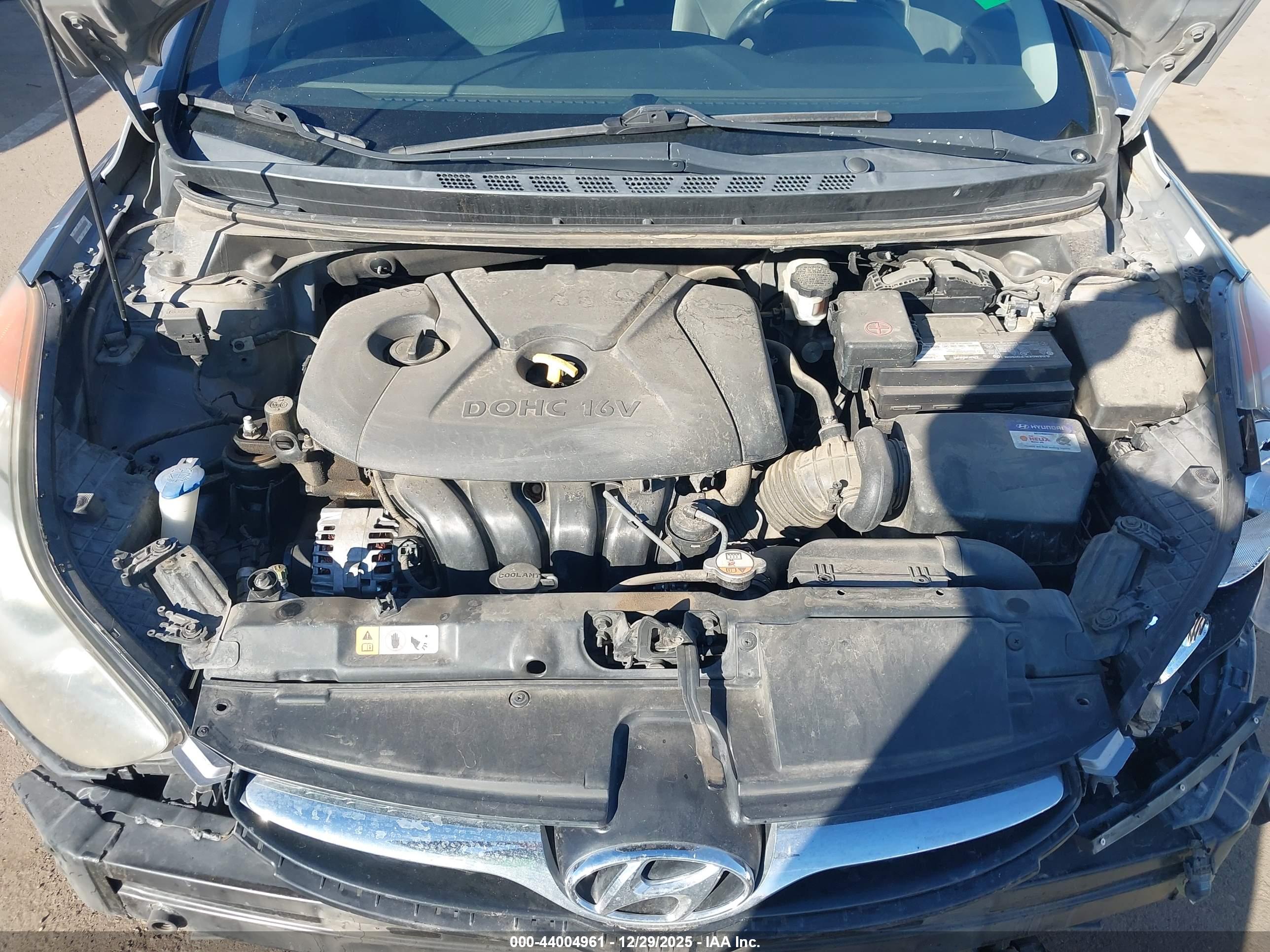 HYUNDAI ELANTRA image 10