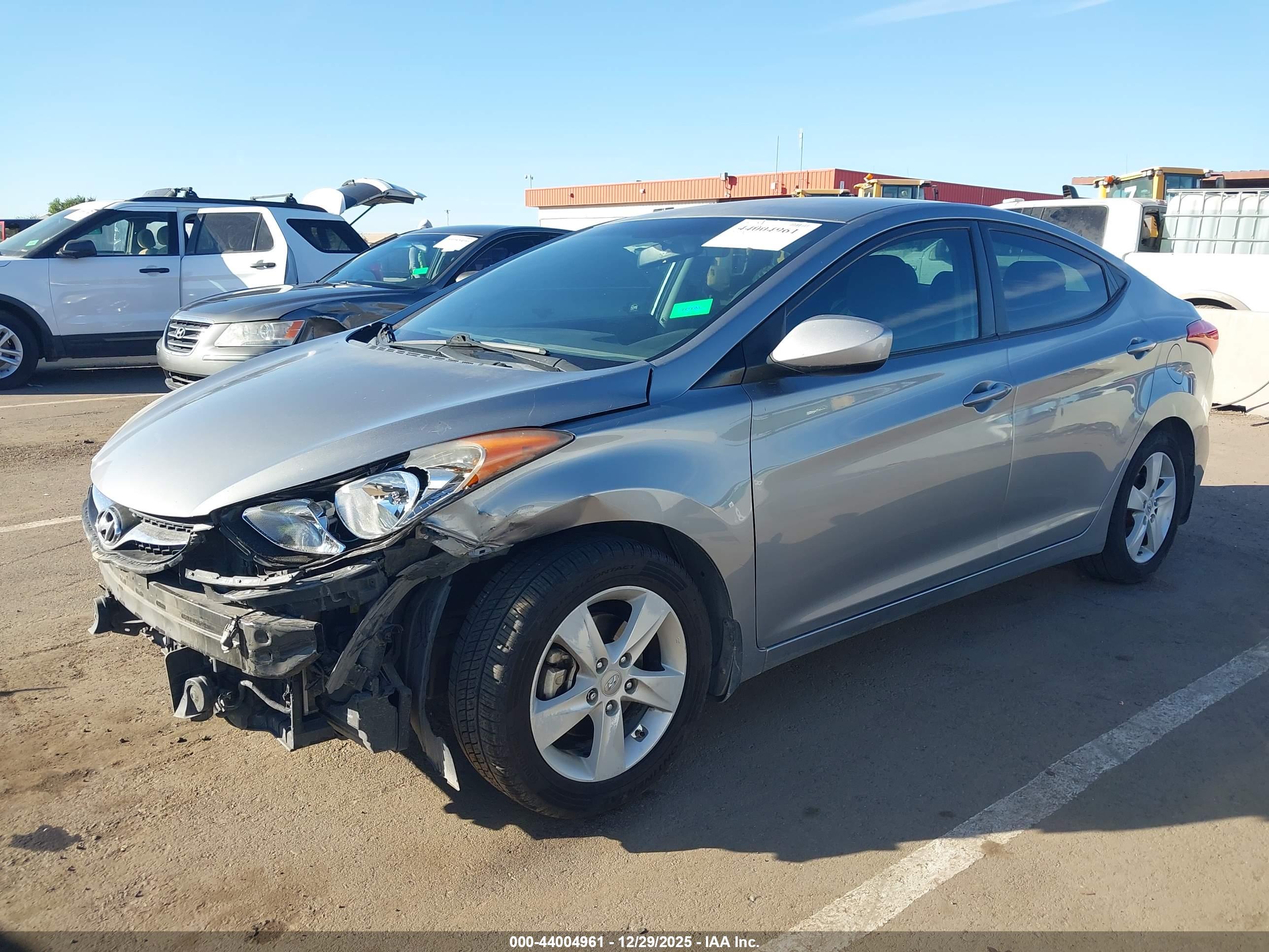 HYUNDAI ELANTRA image 2