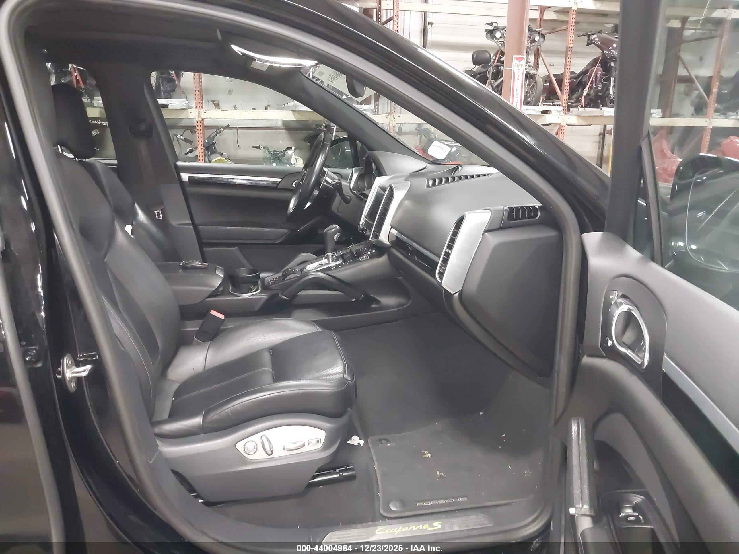PORSCHE CAYENNE image 5