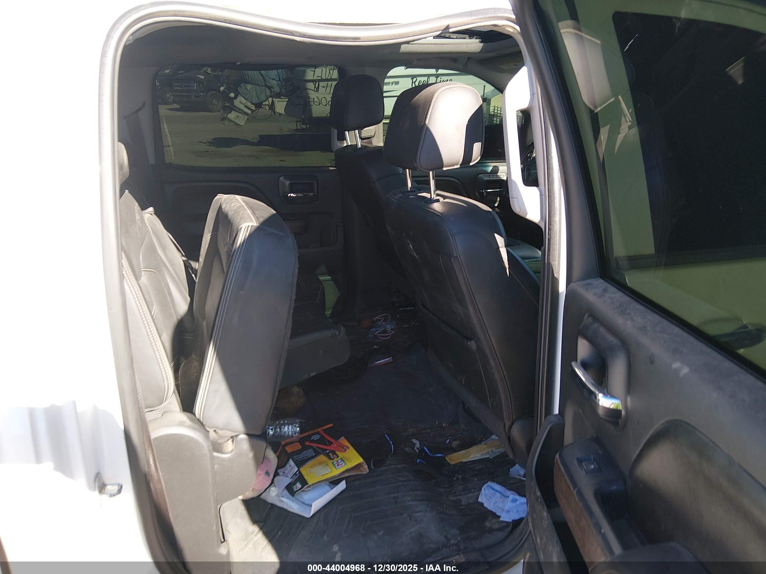 GMC SIERRA image 8