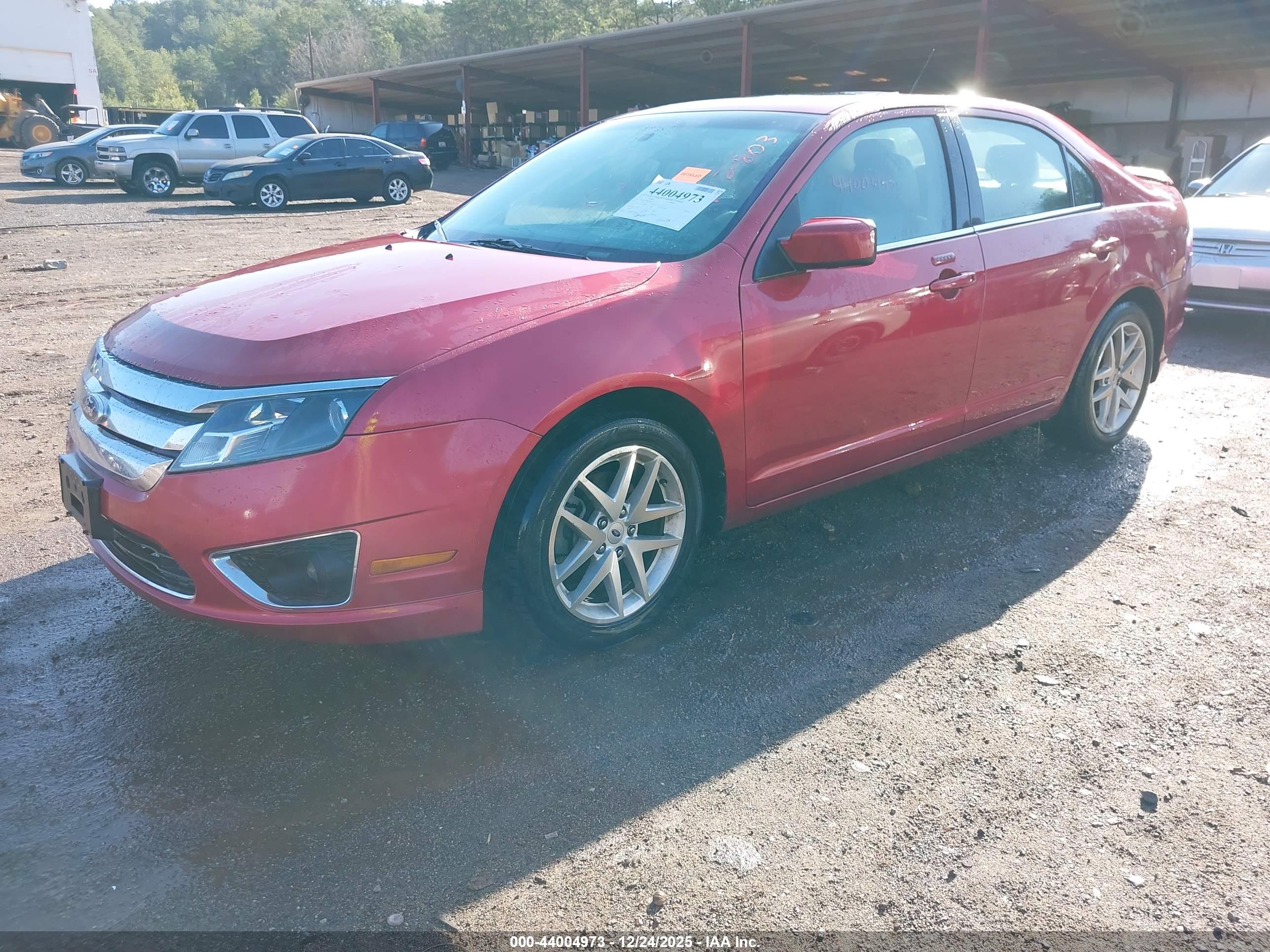 FORD FUSION image 2