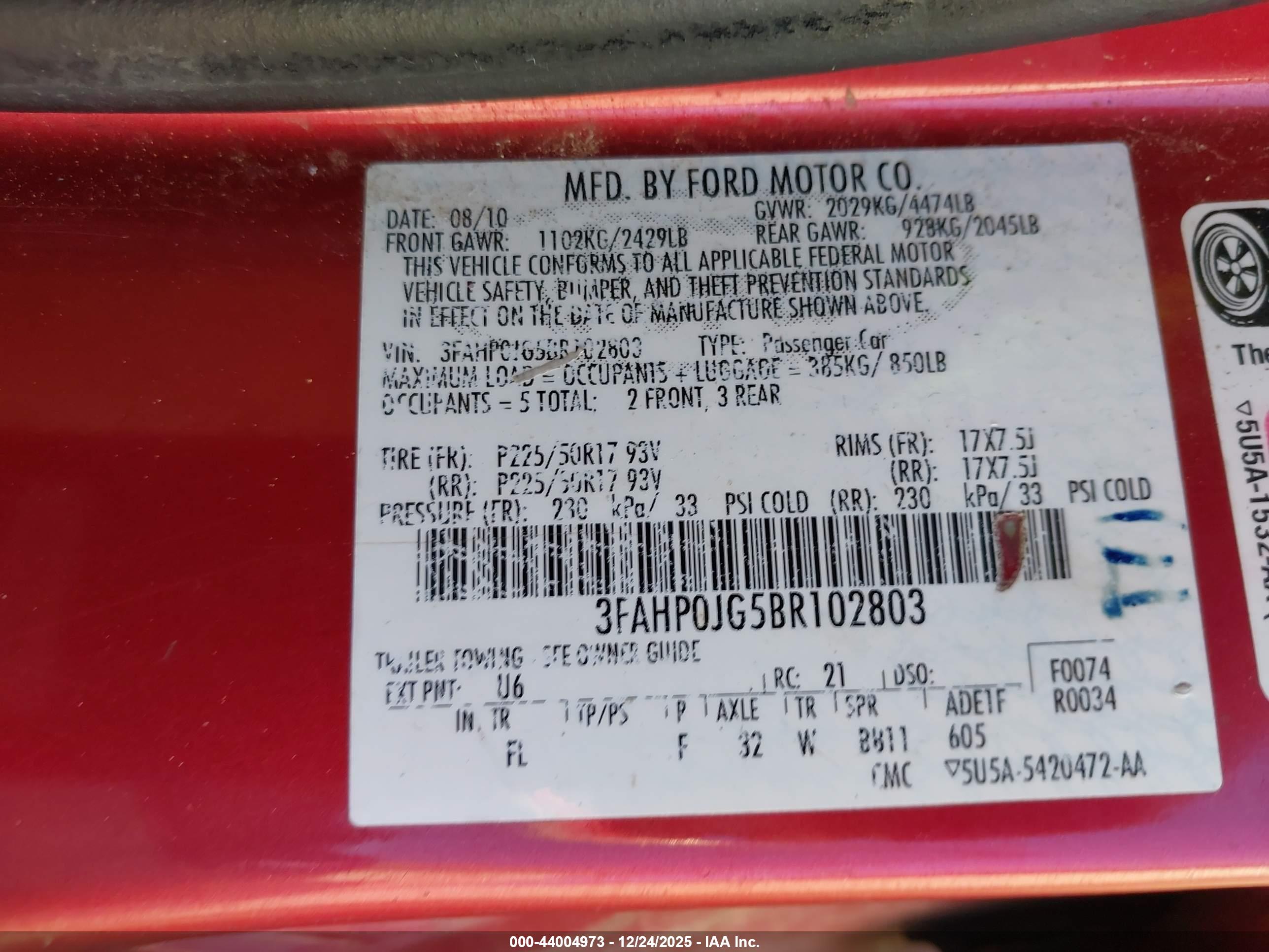 FORD FUSION image 9