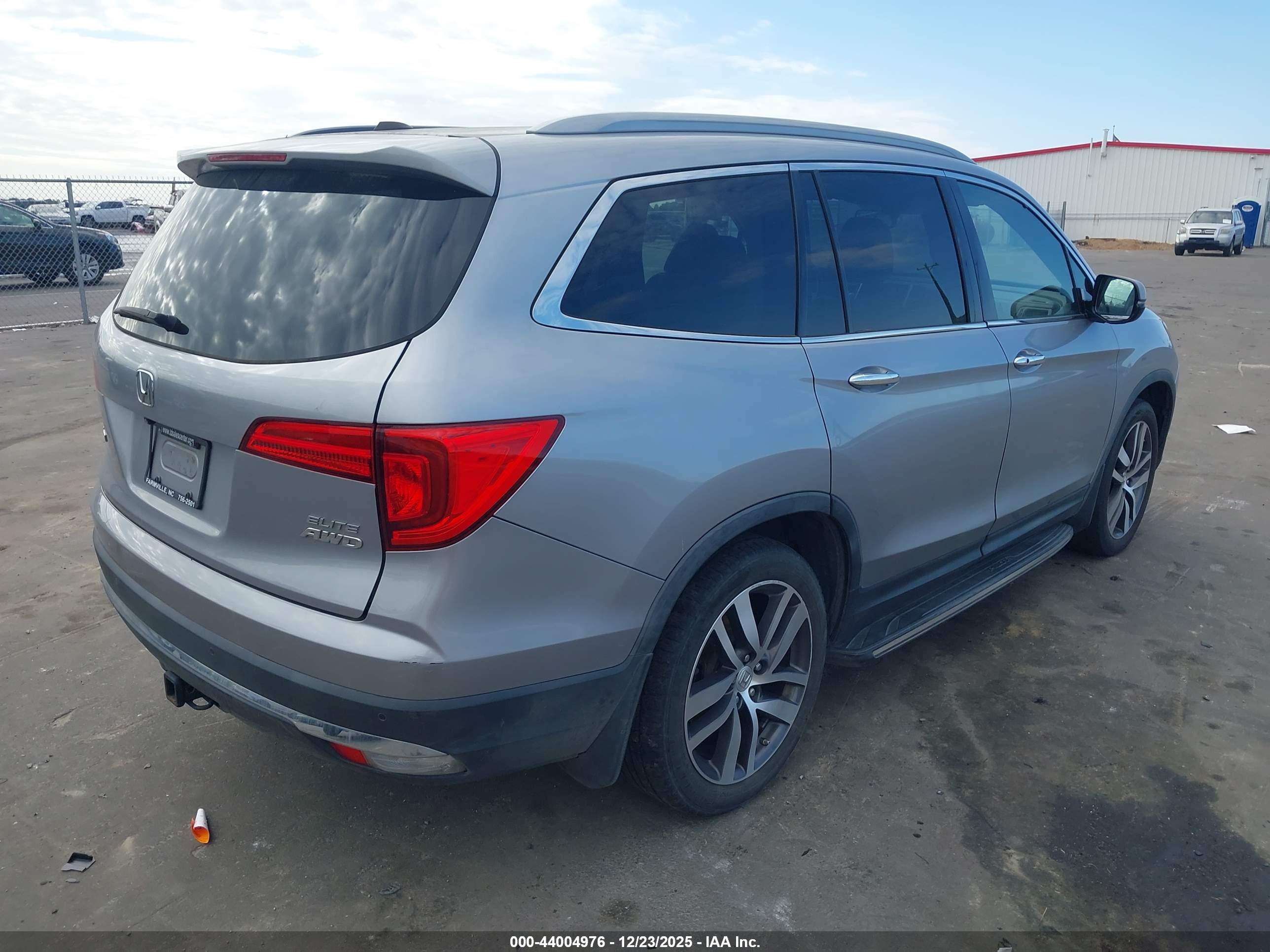 HONDA PILOT image 4