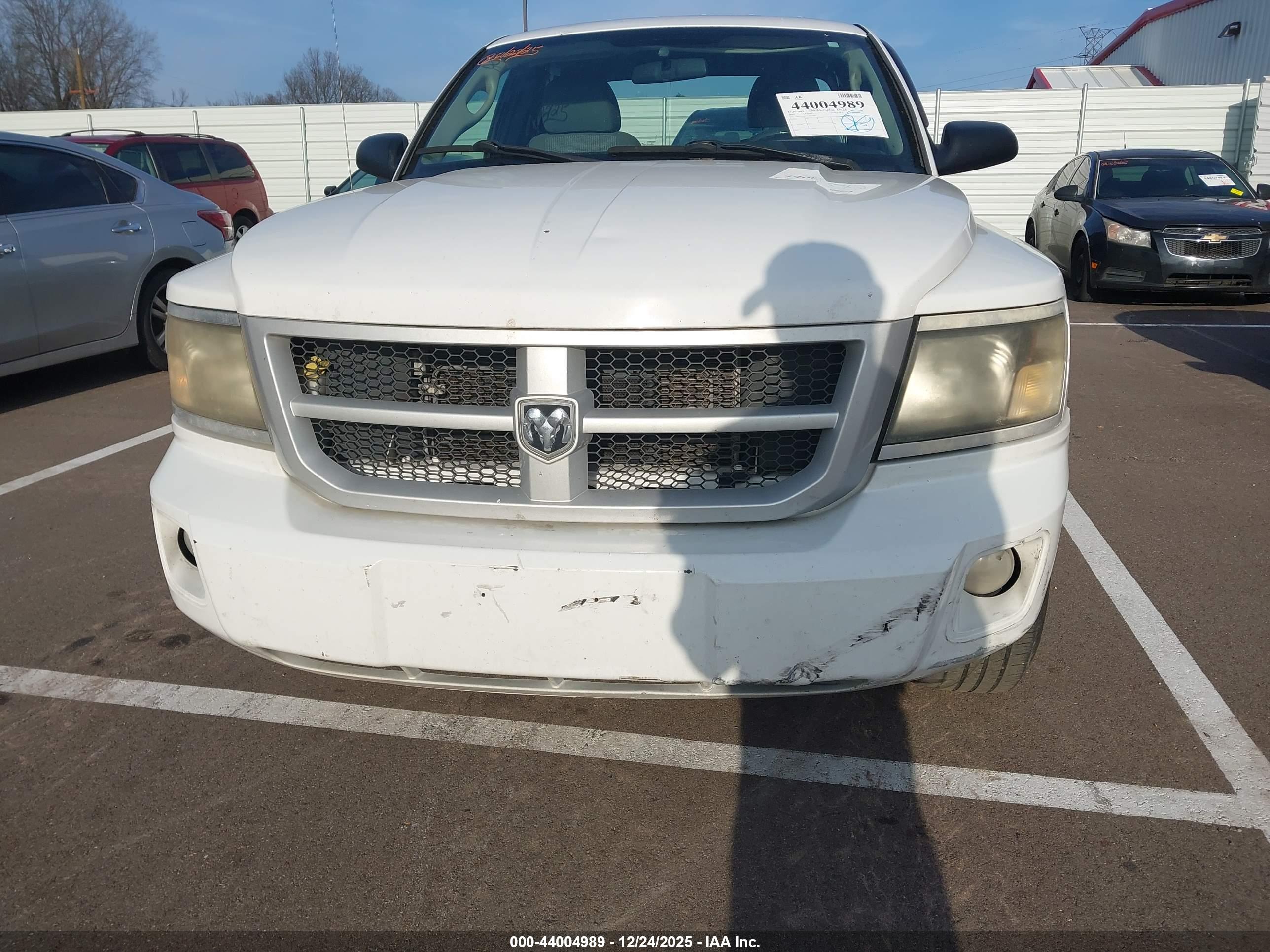 DODGE DAKOTA image 6