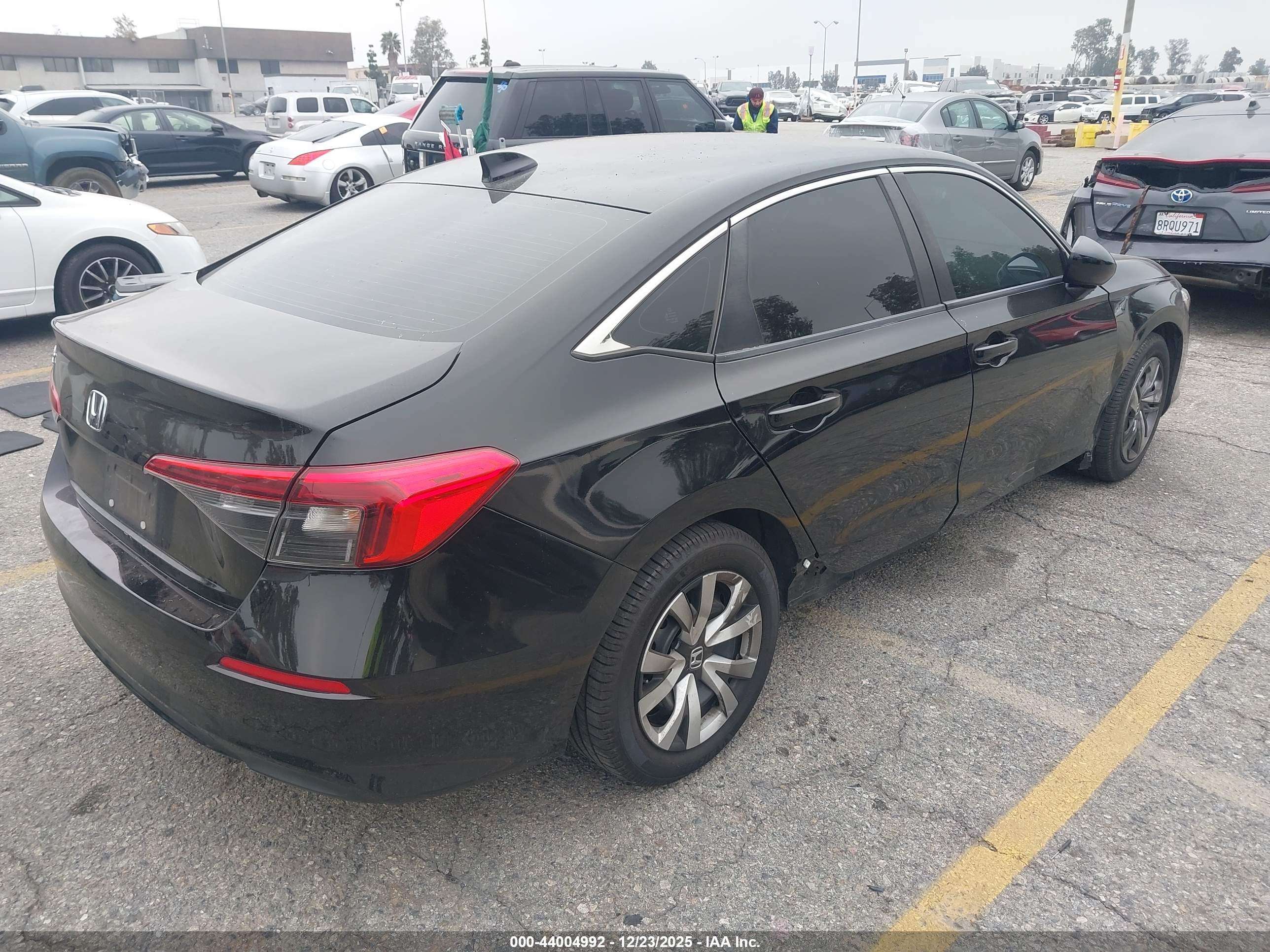 HONDA CIVIC image 4