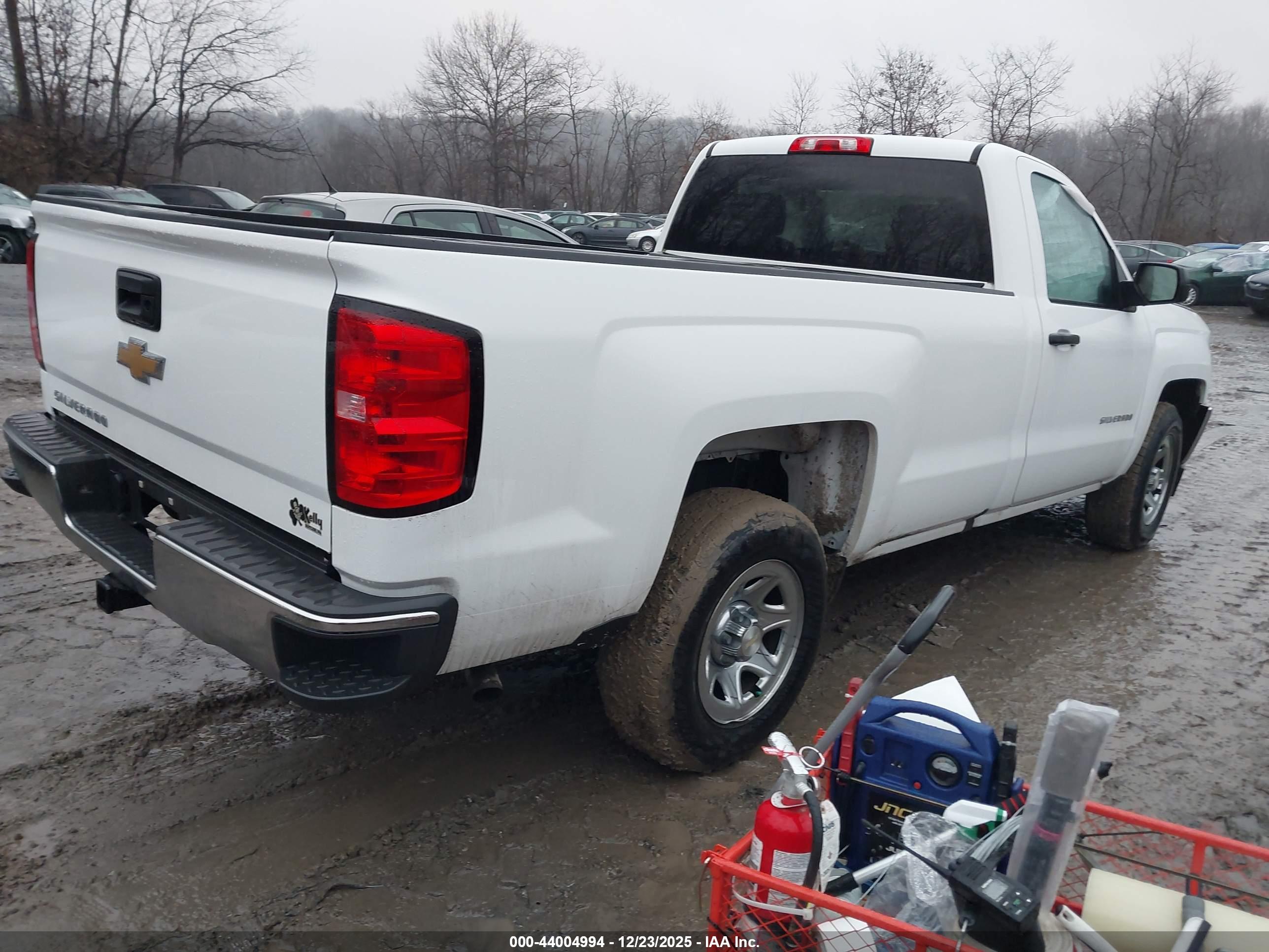 CHEVROLET SILVERADO image 4