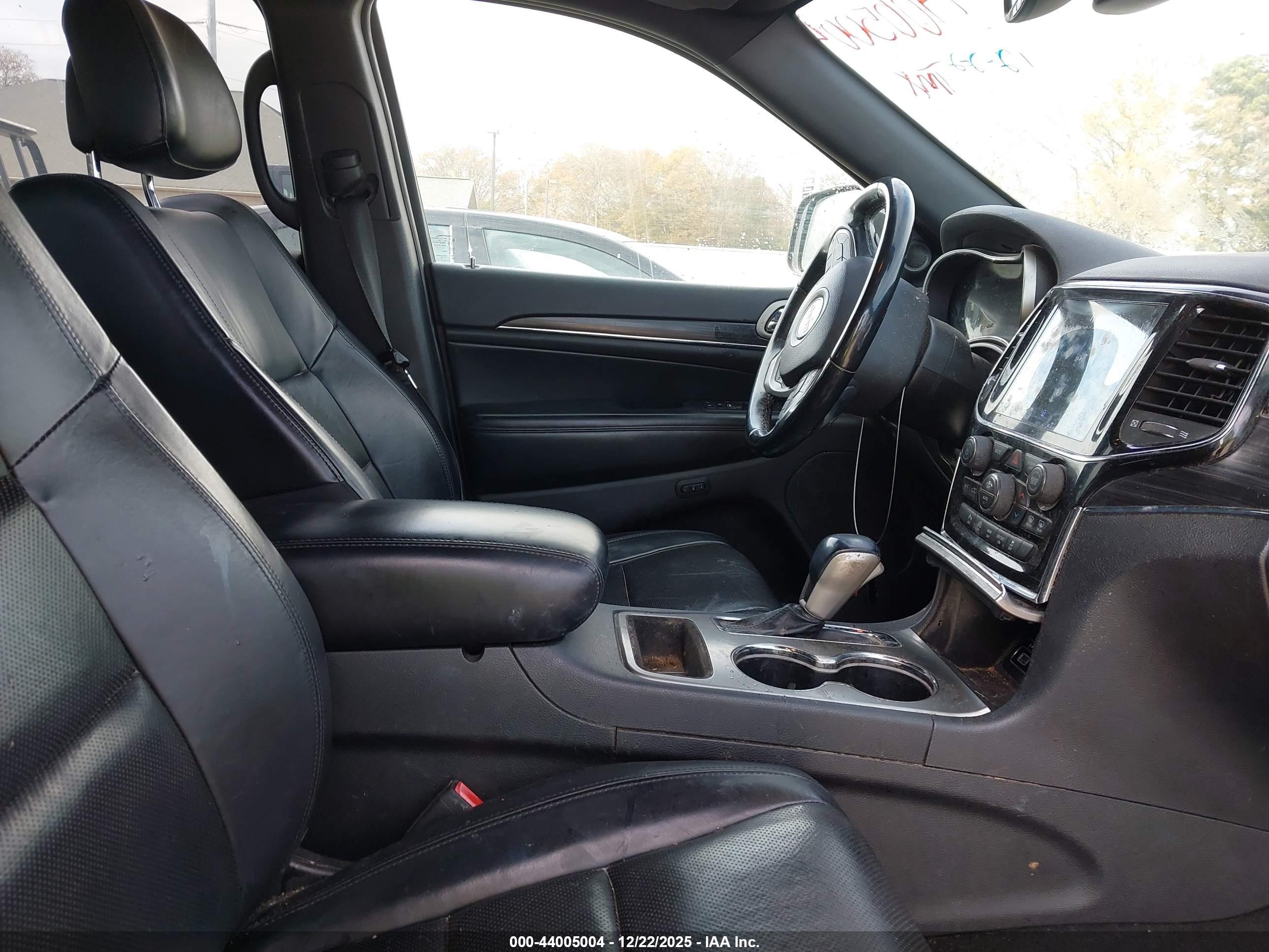 JEEP GRAND image 5