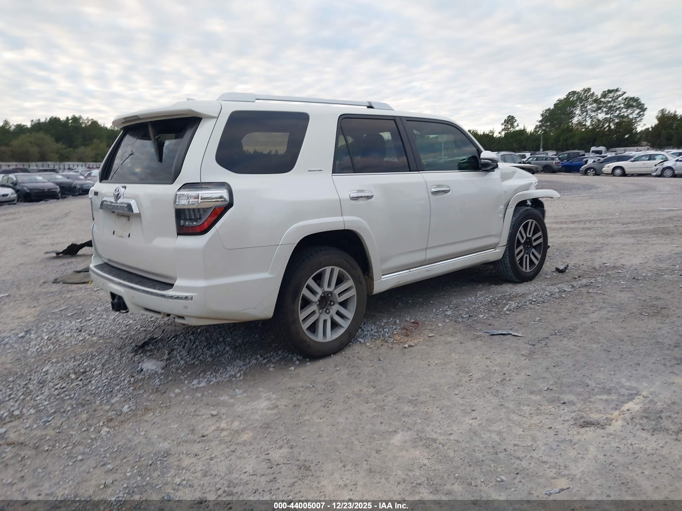 TOYOTA 4RUNNER image 4