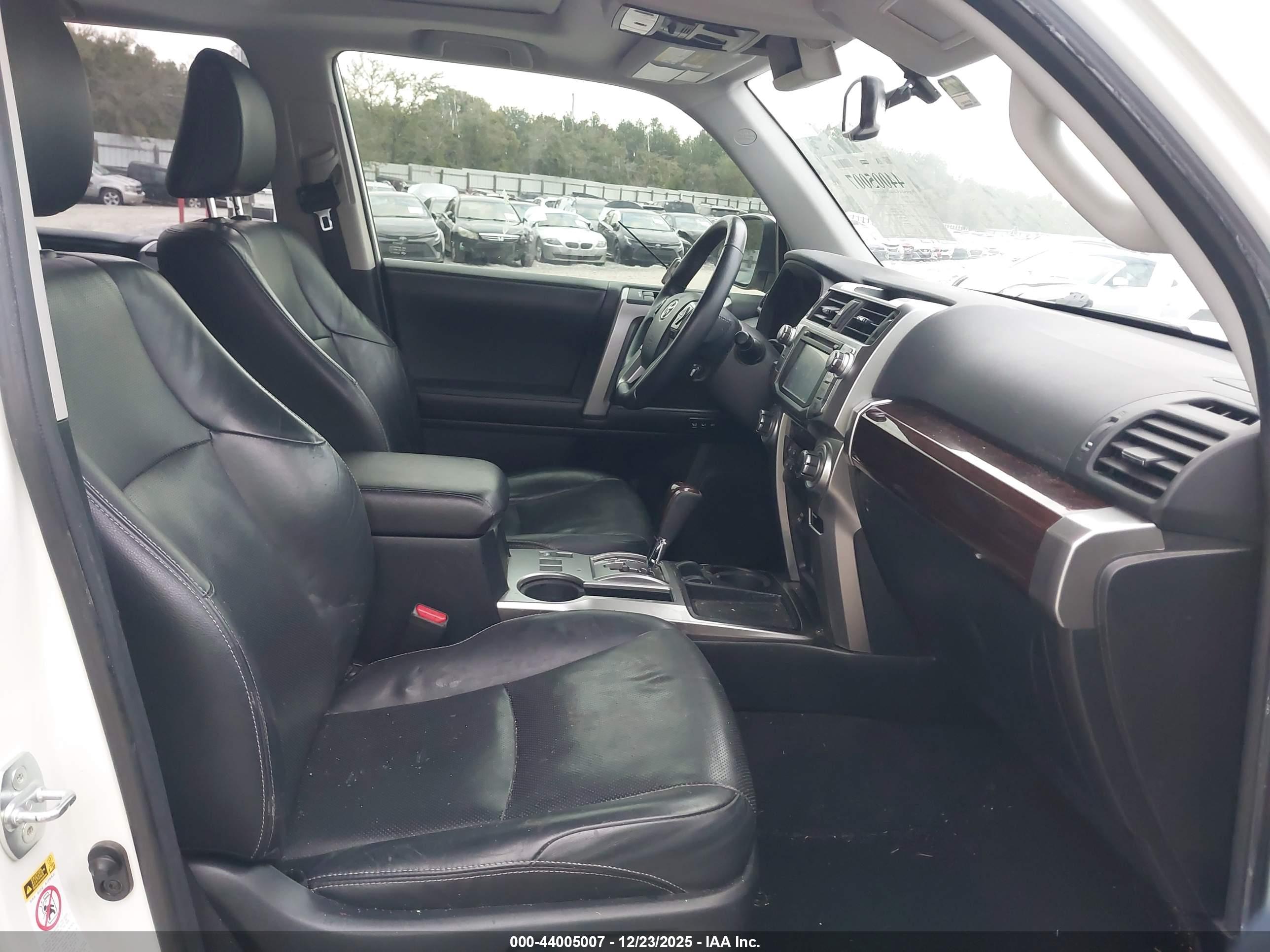 TOYOTA 4RUNNER image 5