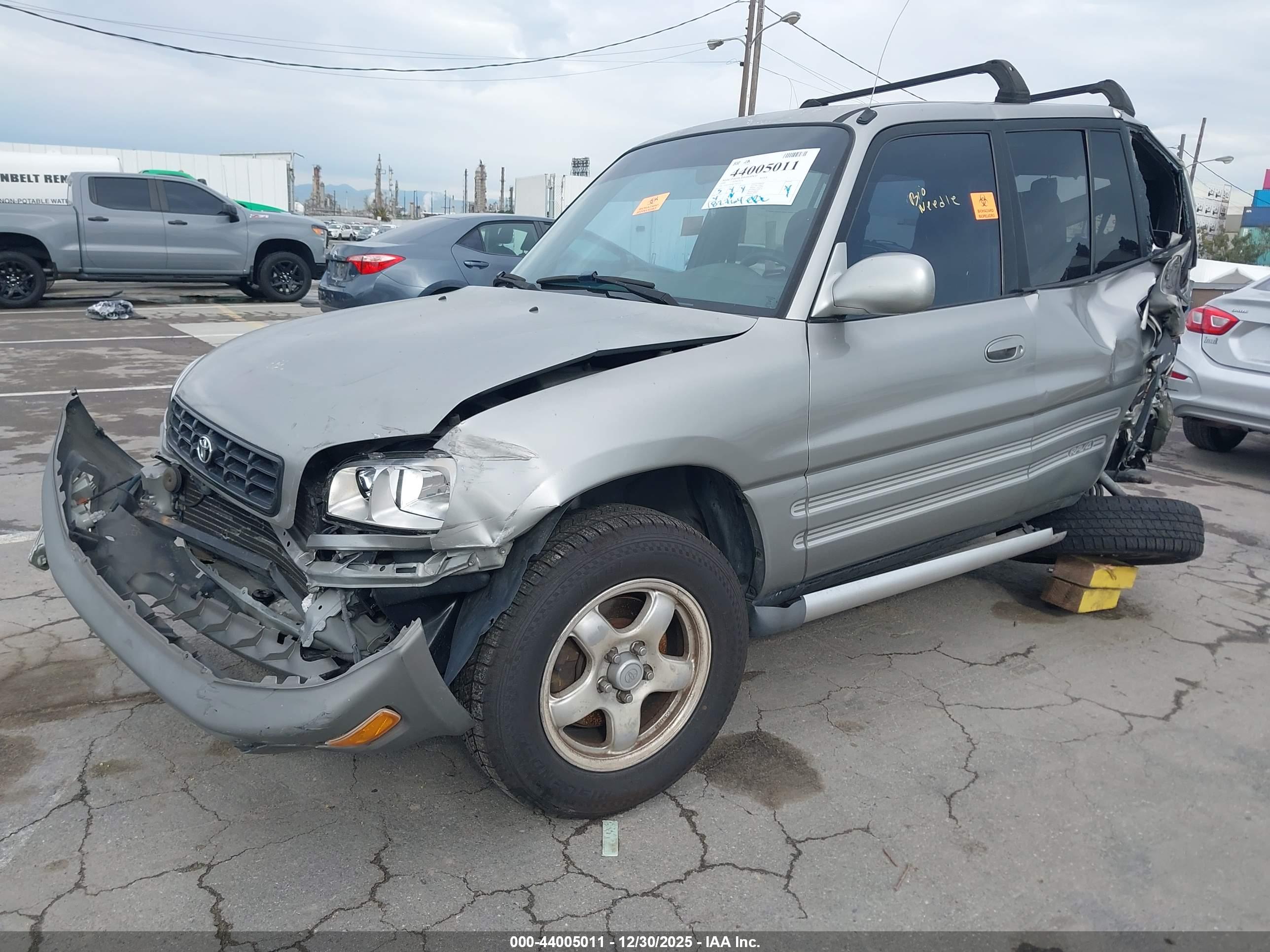 TOYOTA RAV4 image 2