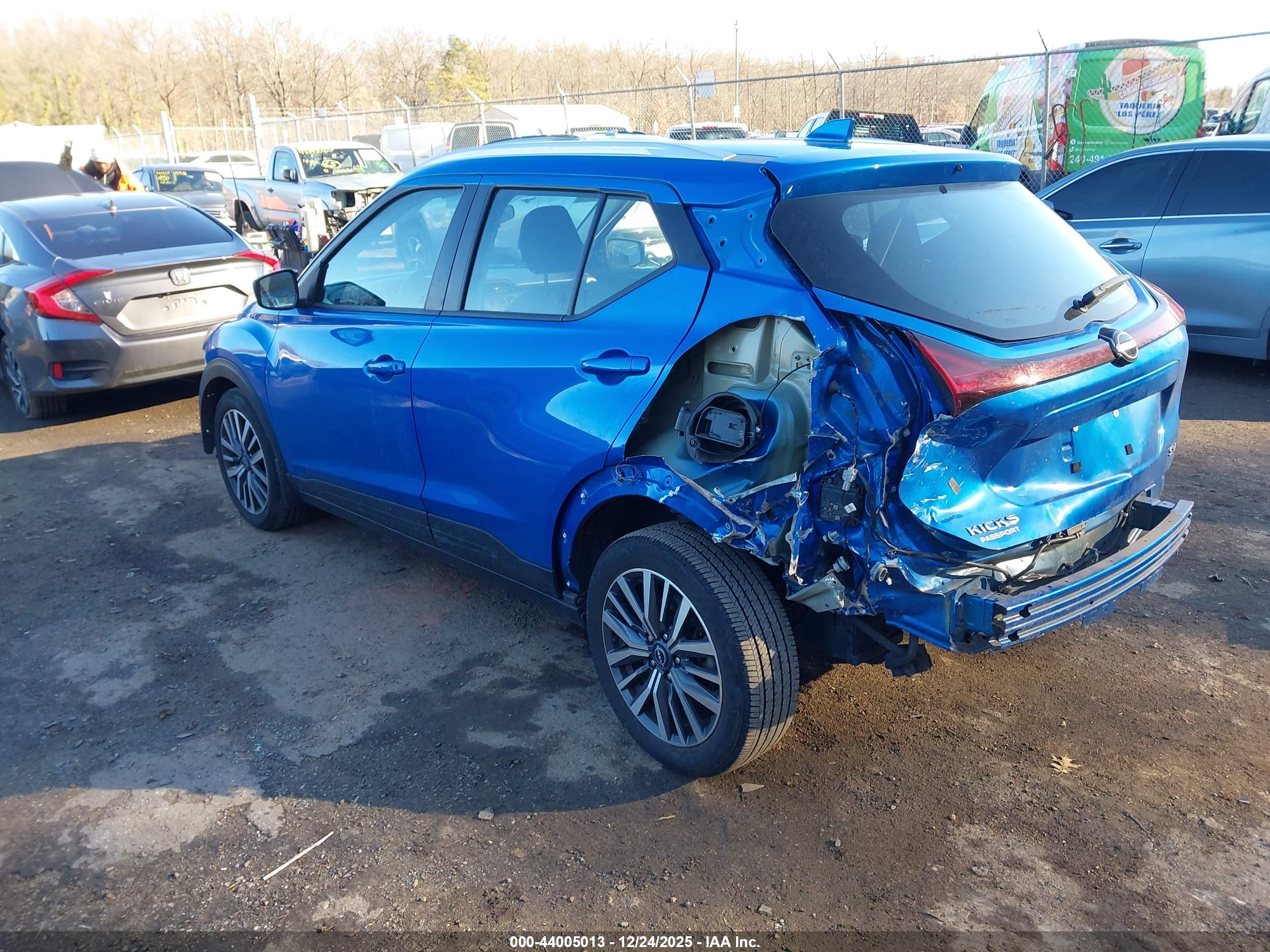 NISSAN KICKS image 3