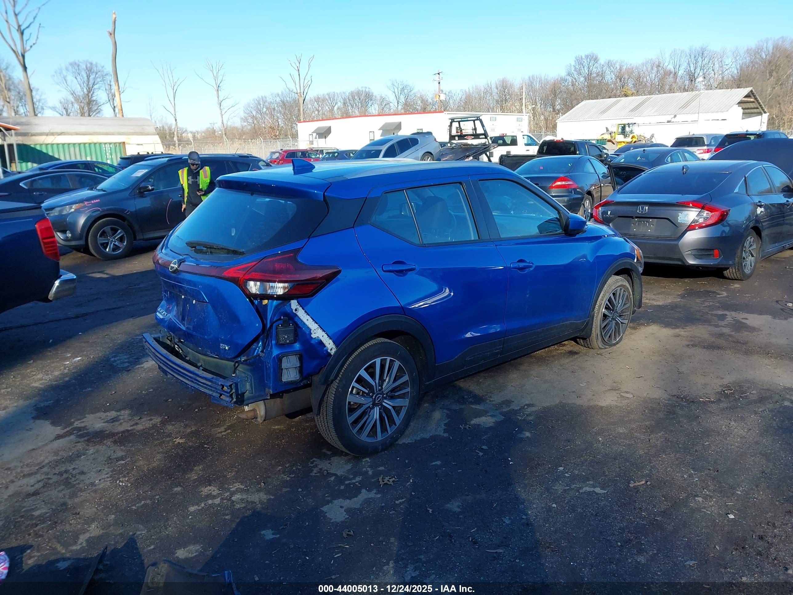 NISSAN KICKS image 4