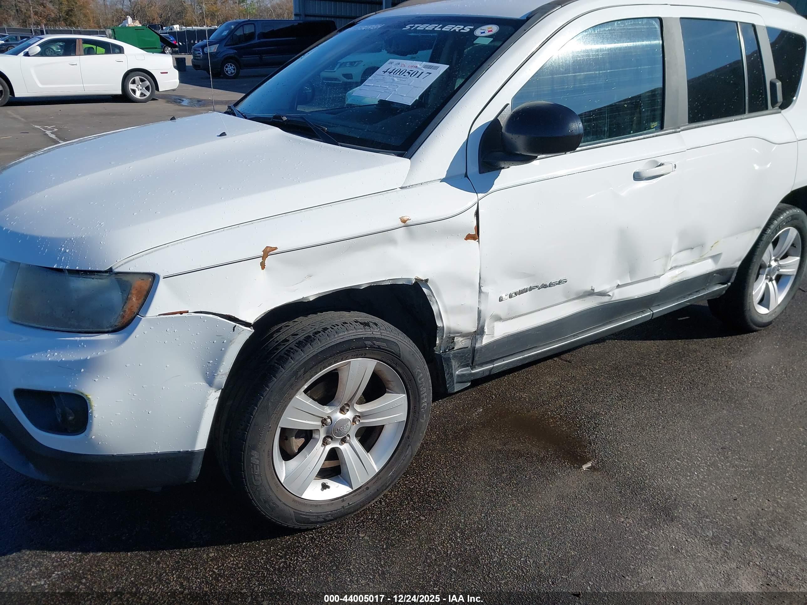 JEEP COMPASS image 6