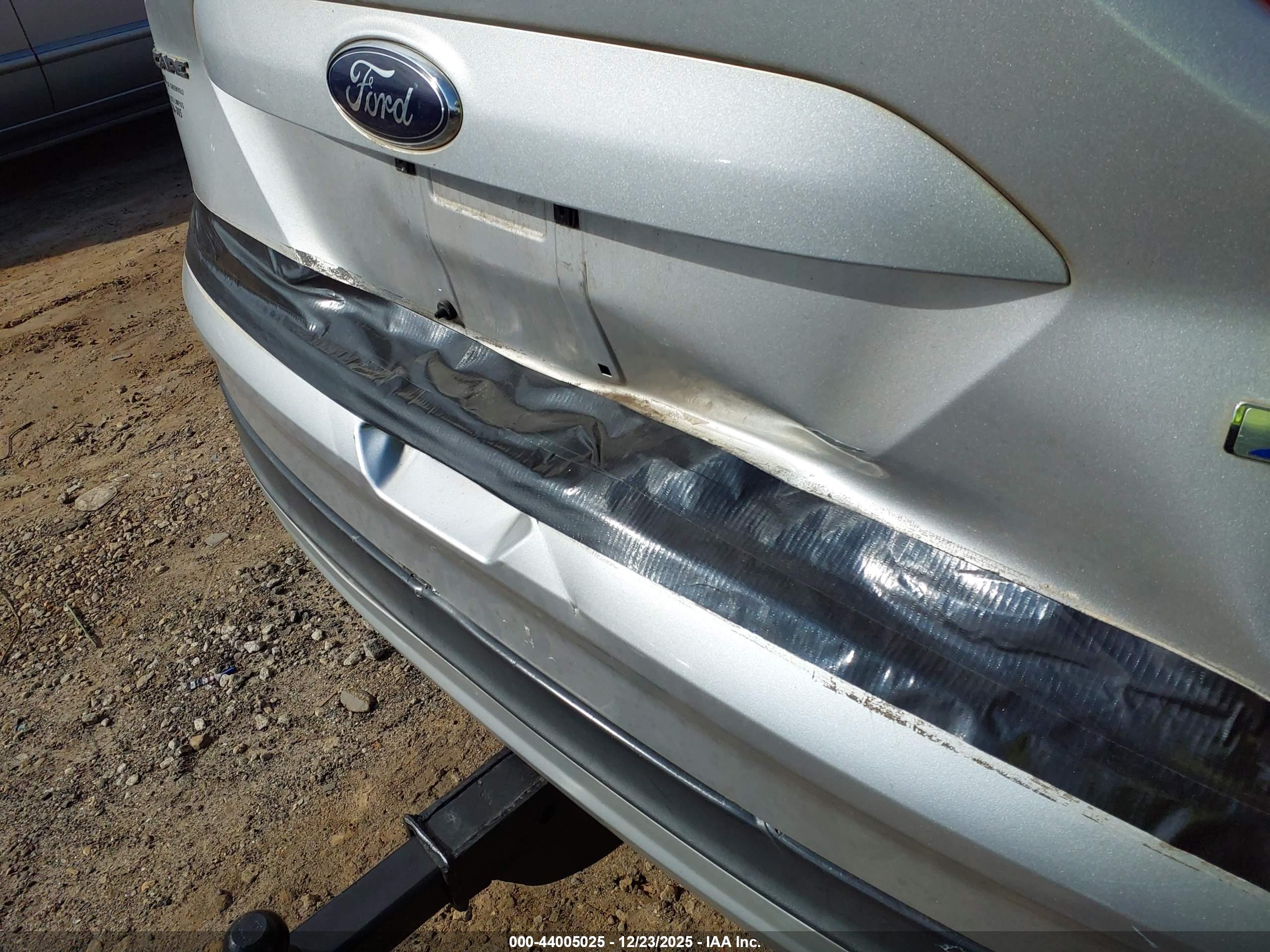 FORD ESCAPE image 6