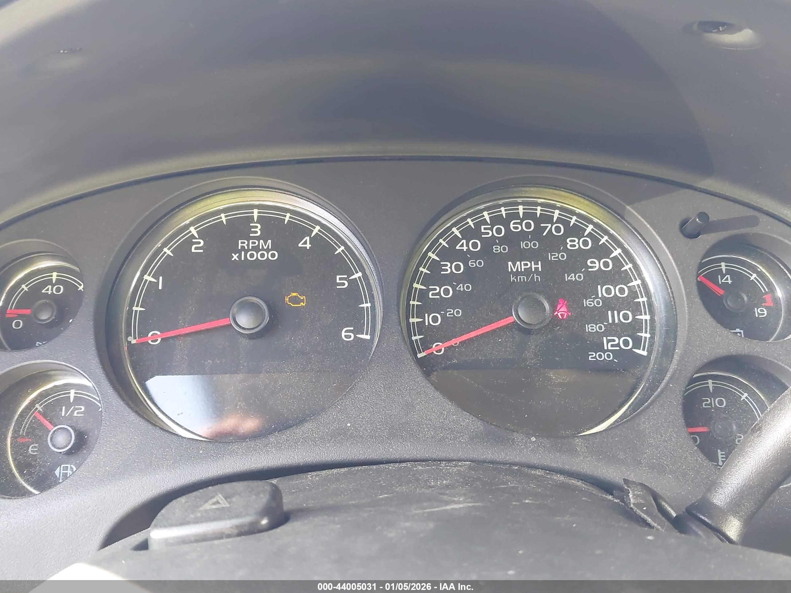 GMC YUKON image 7