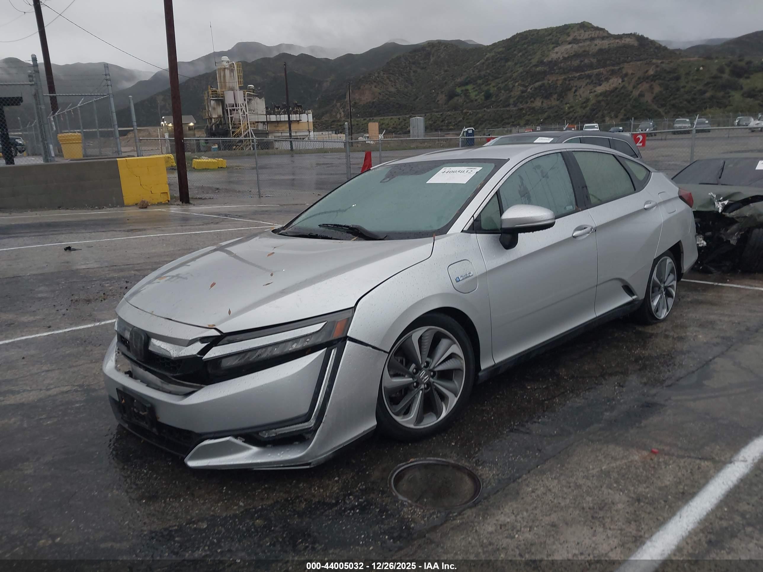 HONDA CLARITY image 2