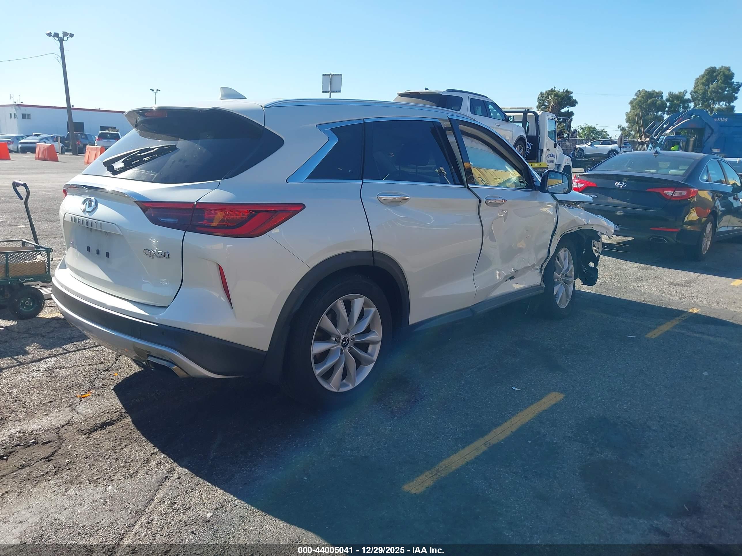 INFINITI QX50 image 4