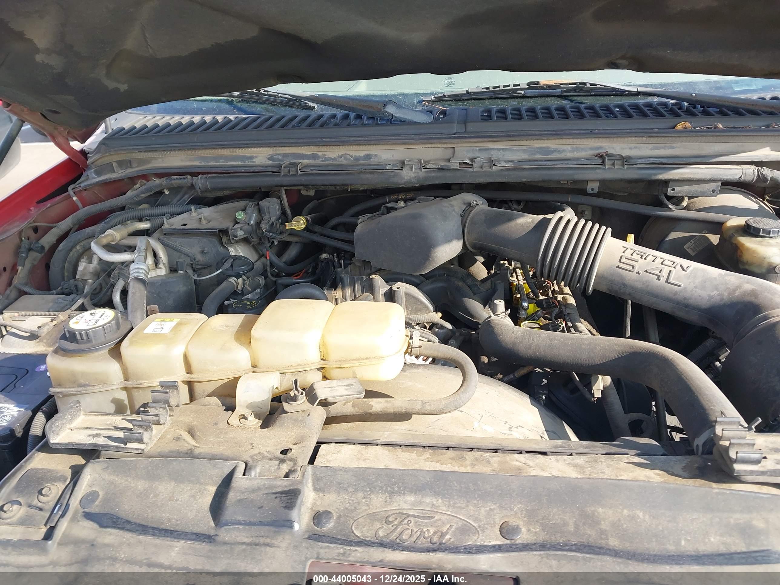 FORD EXCURSION image 10